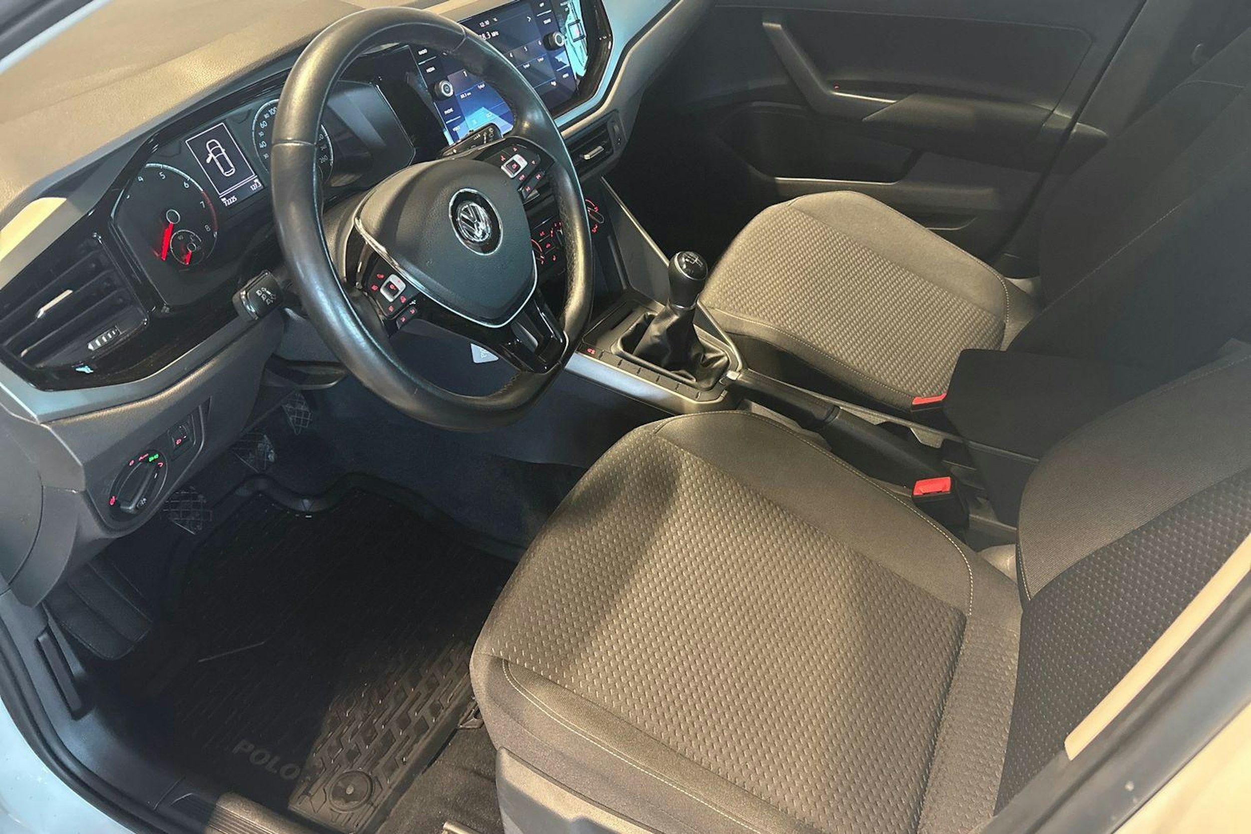 Valkoinen Volkswagen POLO 2020 kuva 7.