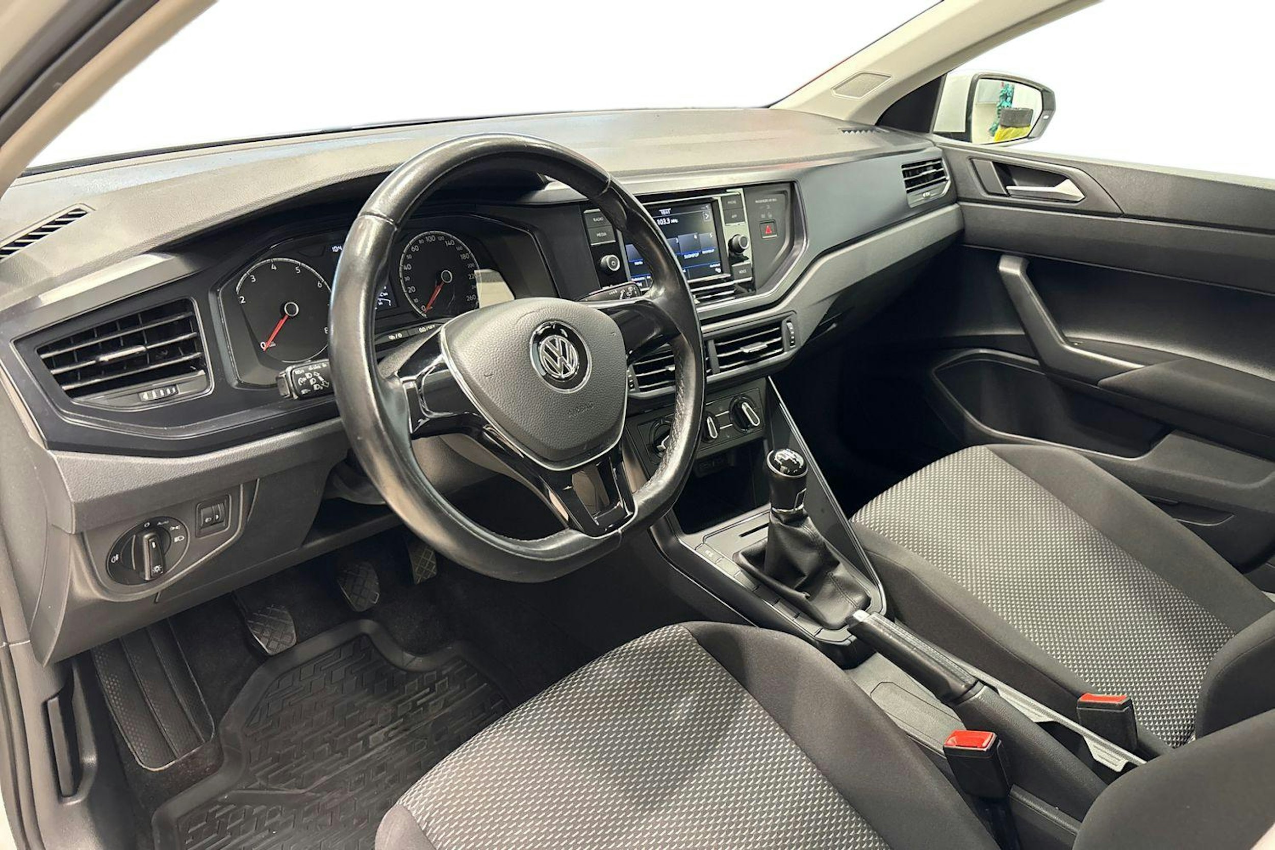 valkoinen Volkswagen Polo 2020 kuva 7.