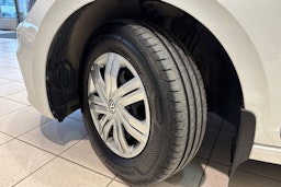 valkoinen Volkswagen Polo 2020 kuva 13.