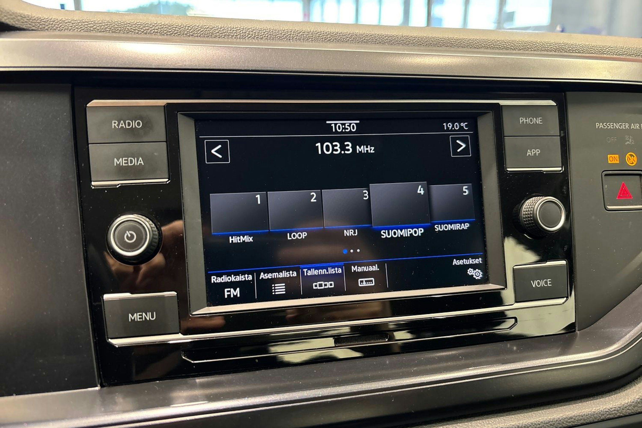 valkoinen Volkswagen Polo 2020 kuva 18.