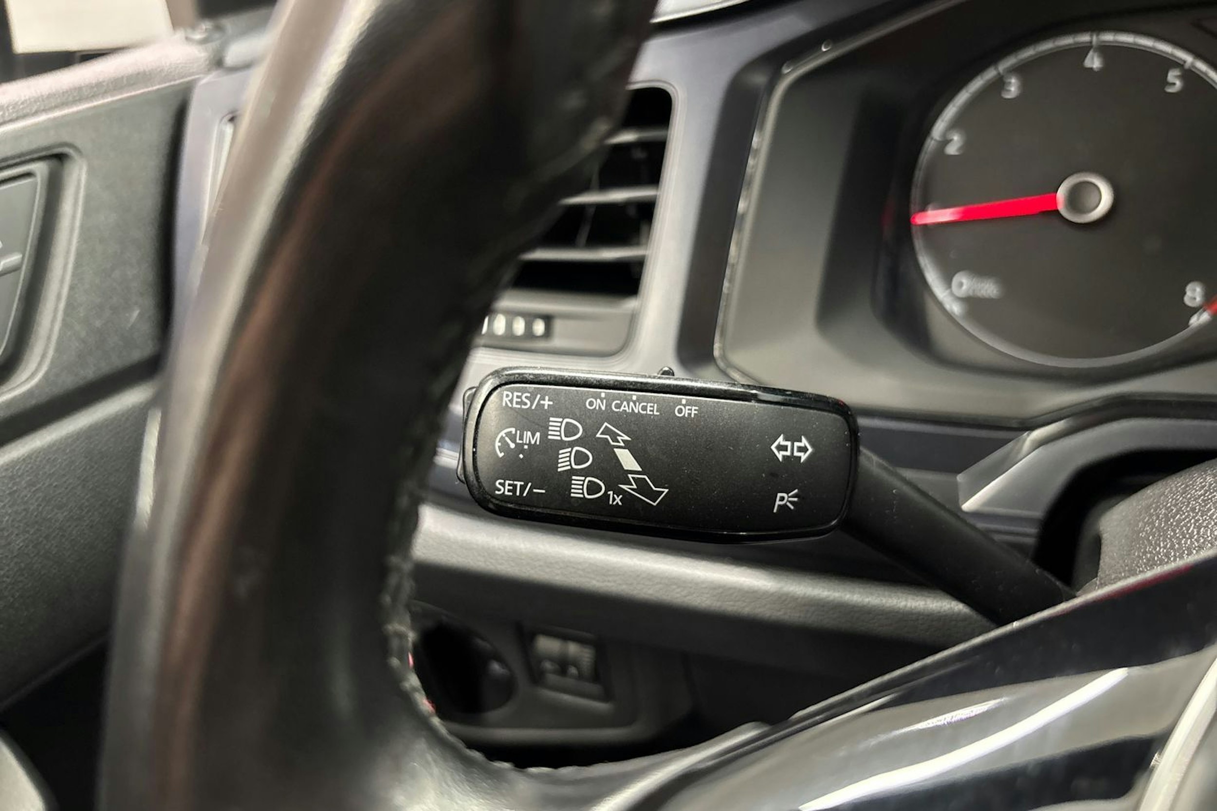valkoinen Volkswagen Polo 2020 kuva 25.