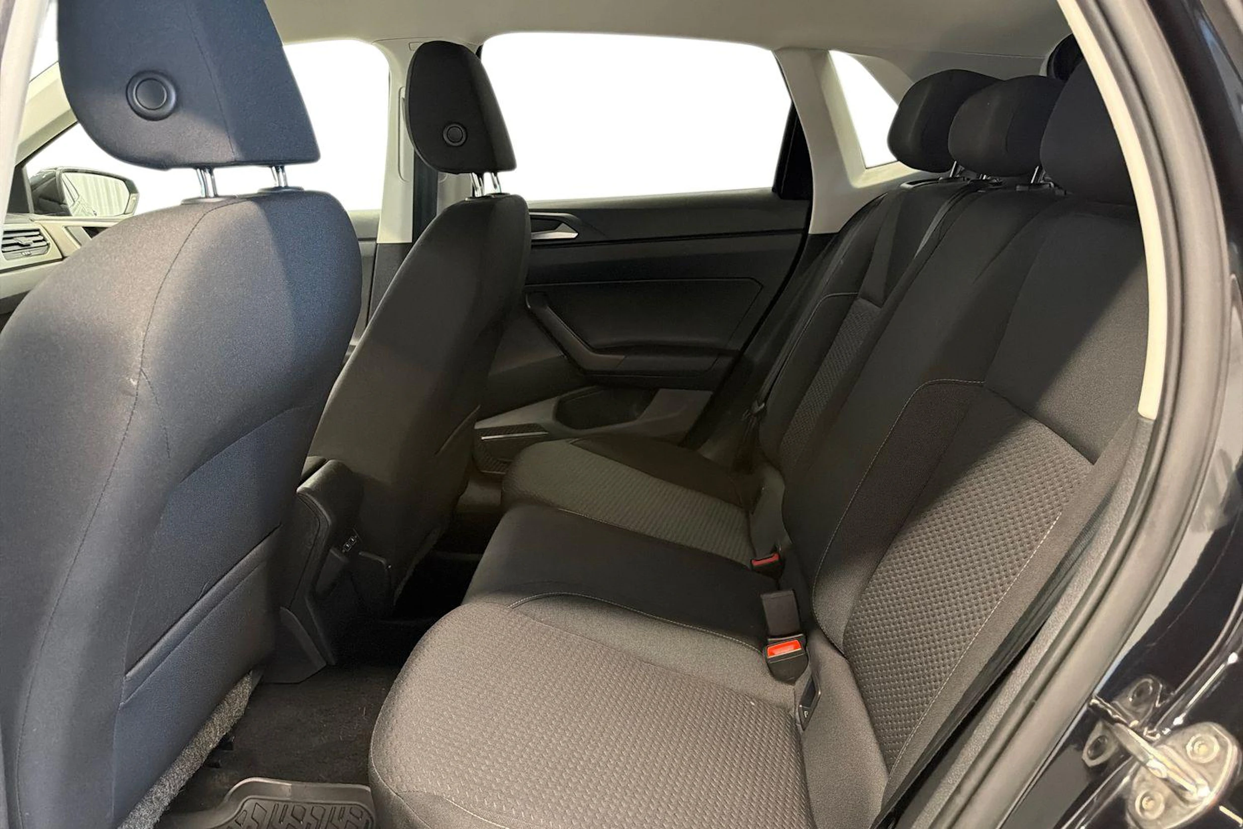 musta Volkswagen Polo 2020 kuva 8.