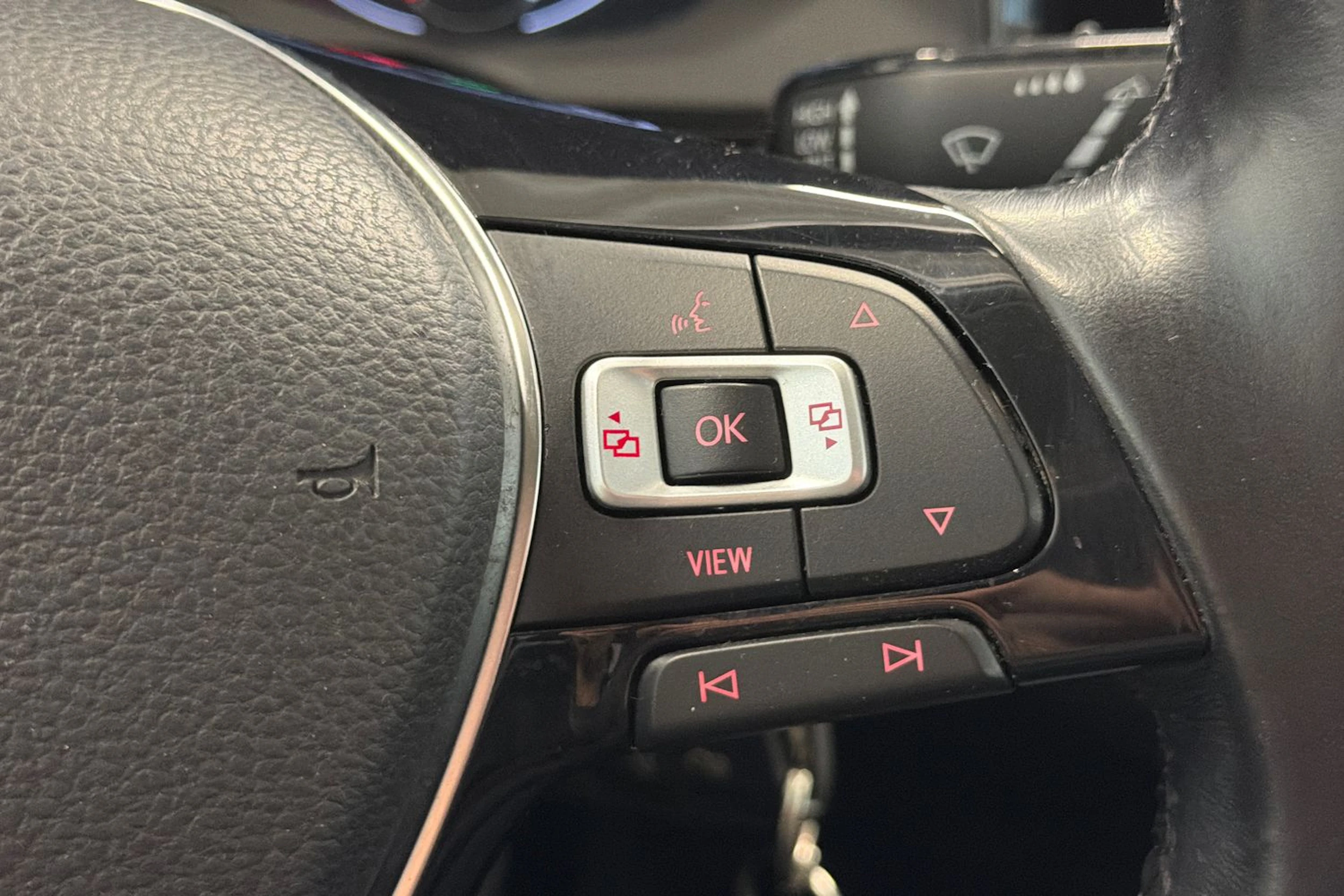 musta Volkswagen Polo 2020 kuva 11.