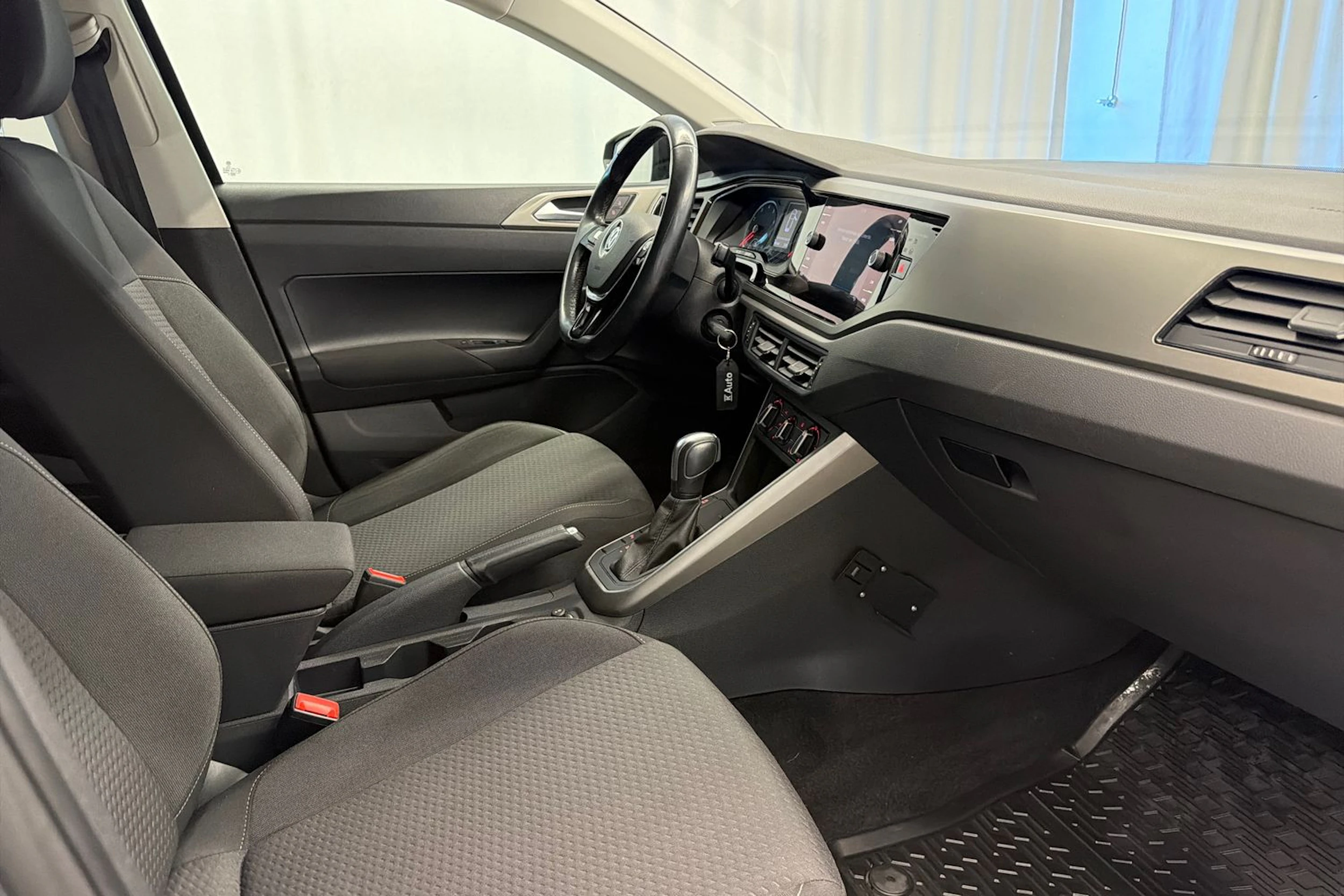 musta Volkswagen Polo 2020 kuva 19.