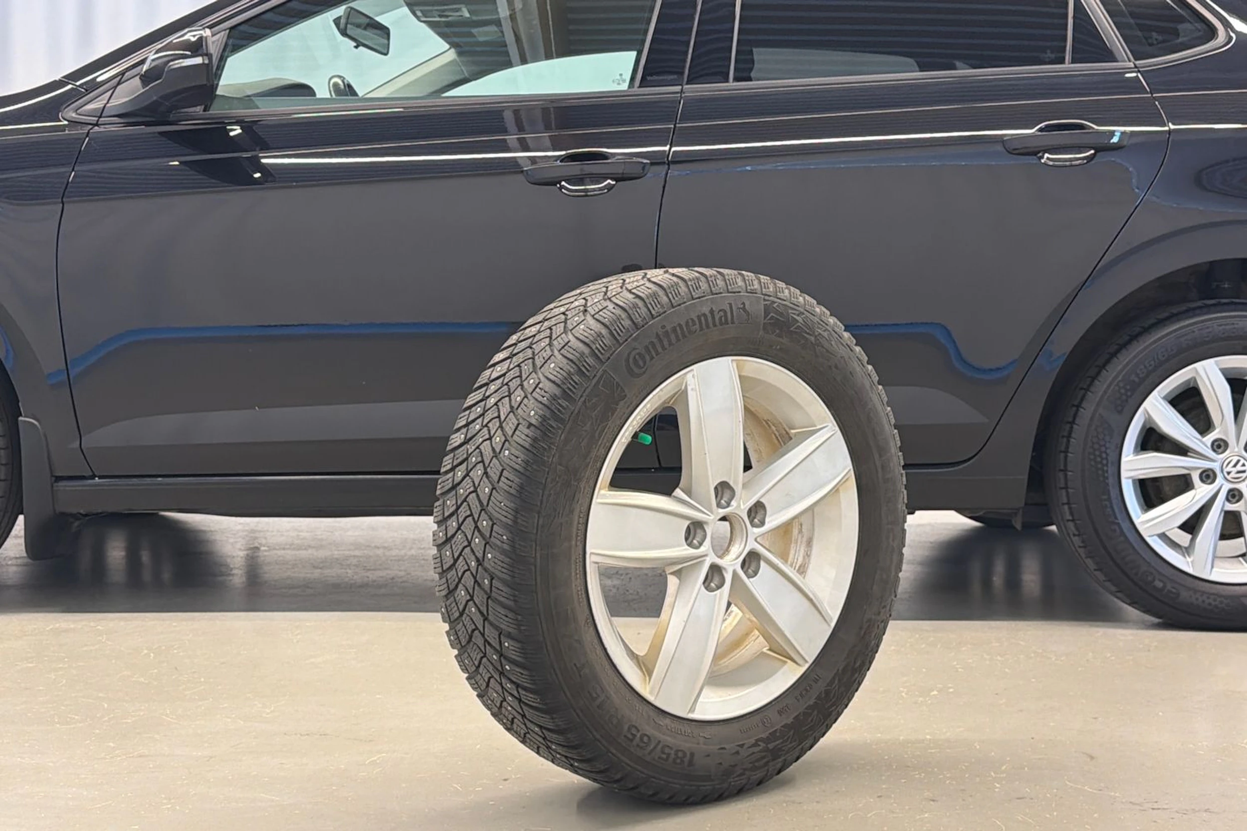 musta Volkswagen Polo 2020 kuva 22.