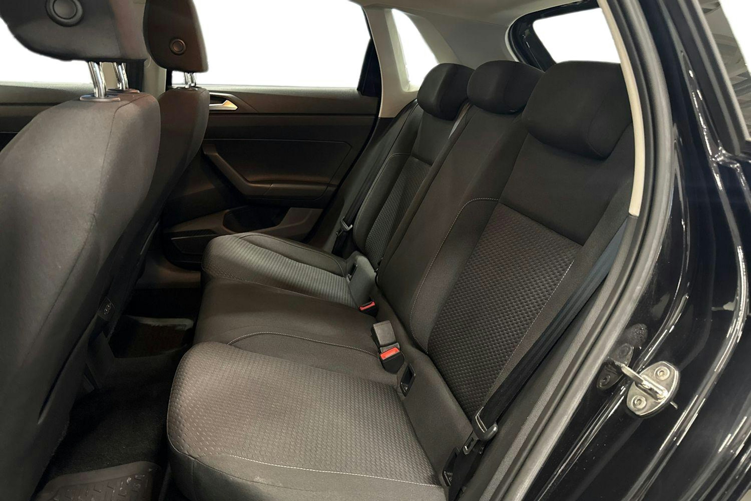 musta Volkswagen Polo 2020 kuva 10.