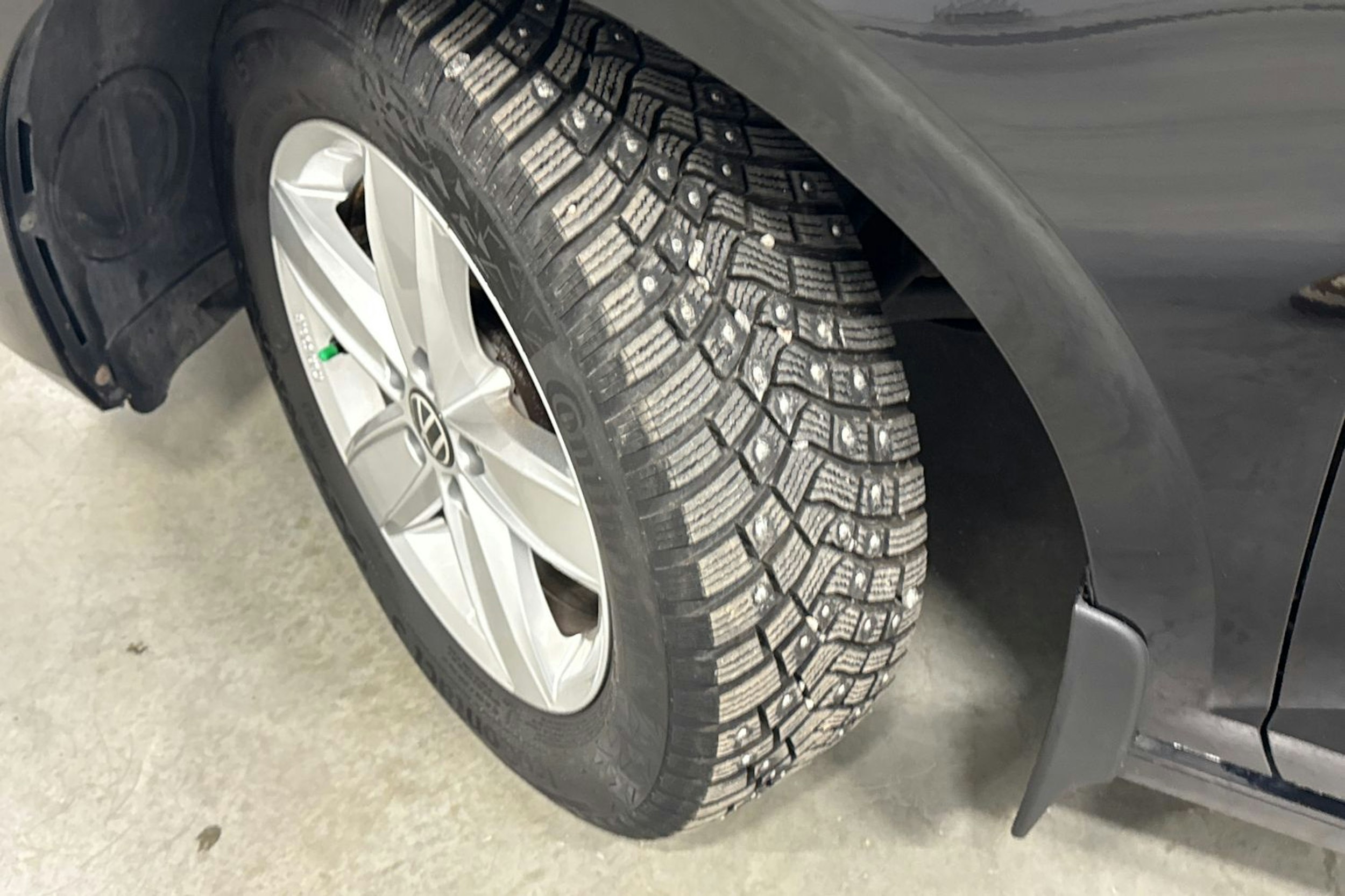 musta Volkswagen Polo 2020 kuva 13.