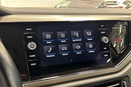 musta Volkswagen Polo 2020 kuva 19.