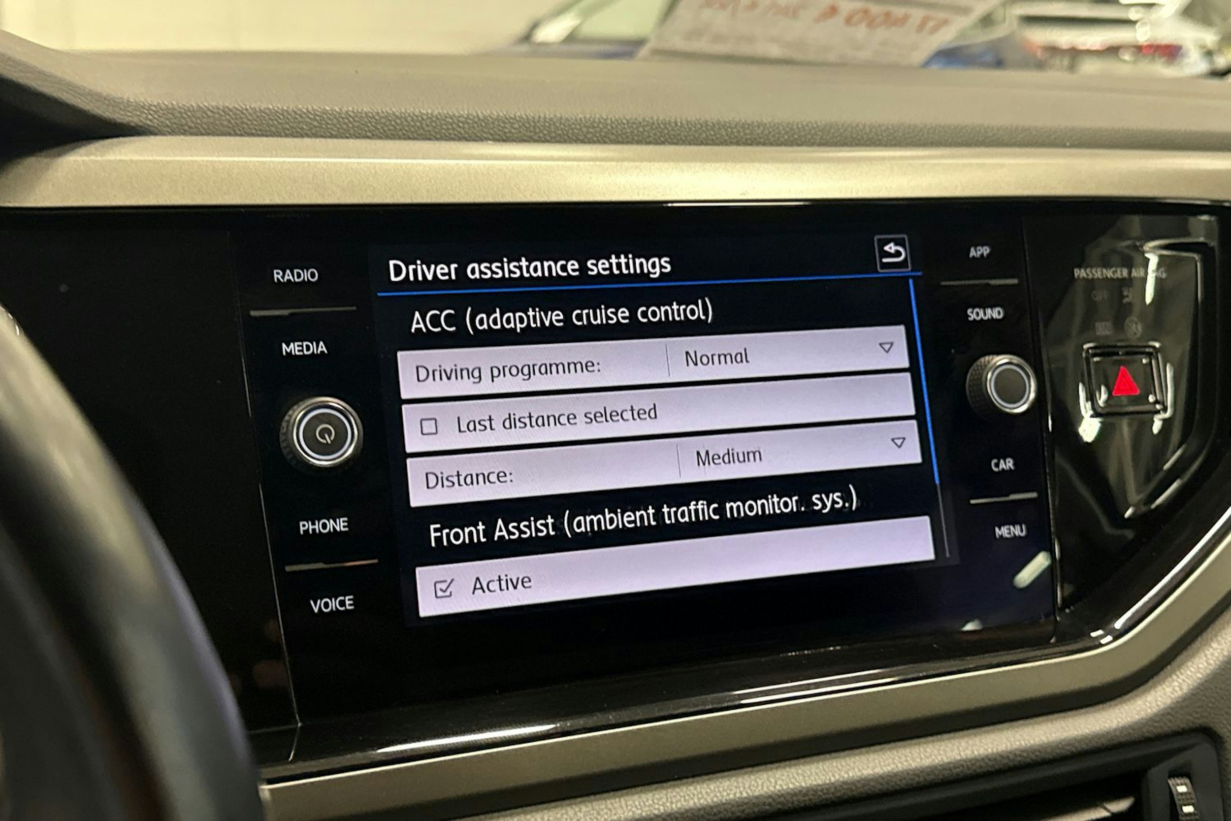 musta Volkswagen Polo 2020 kuva 21.