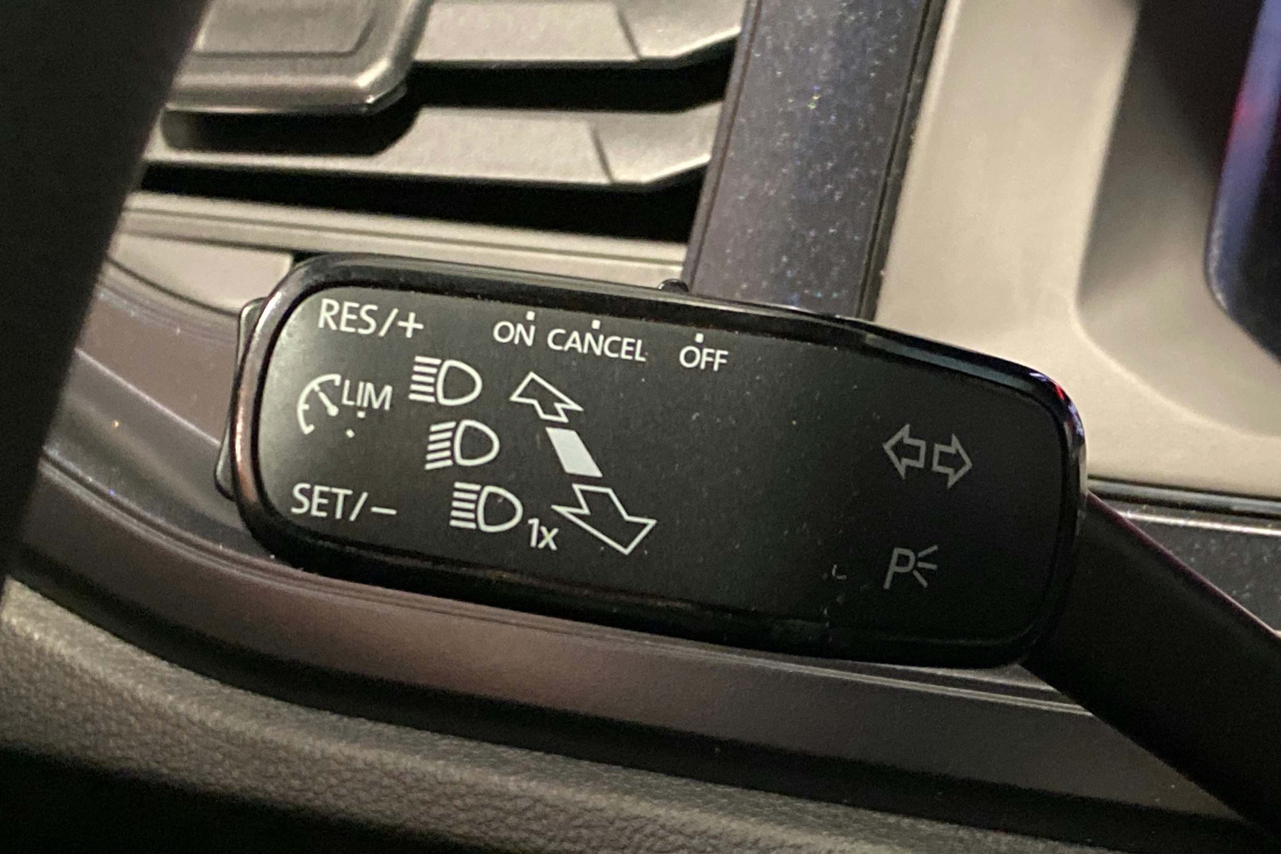 harmaa Volkswagen Polo 2020 kuva 20.