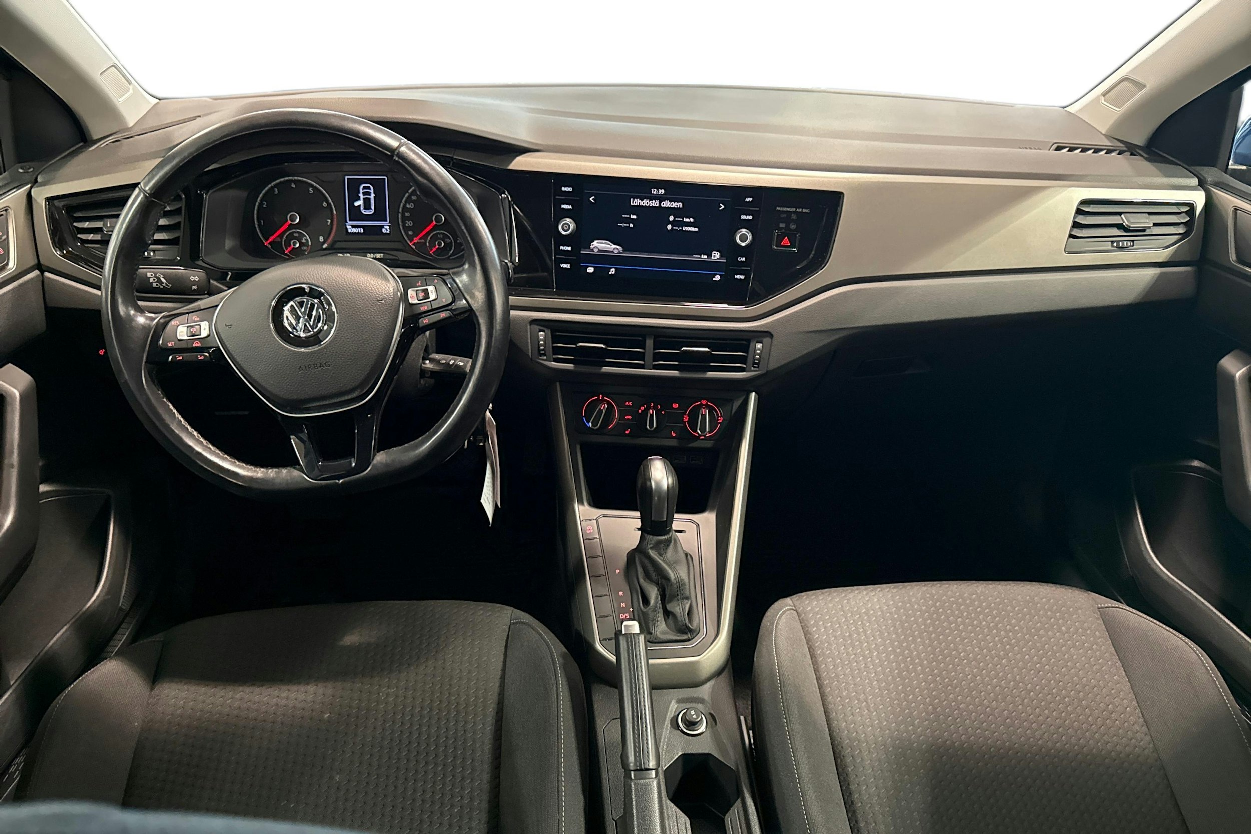 sininen Volkswagen Polo 2020 kuva 9.
