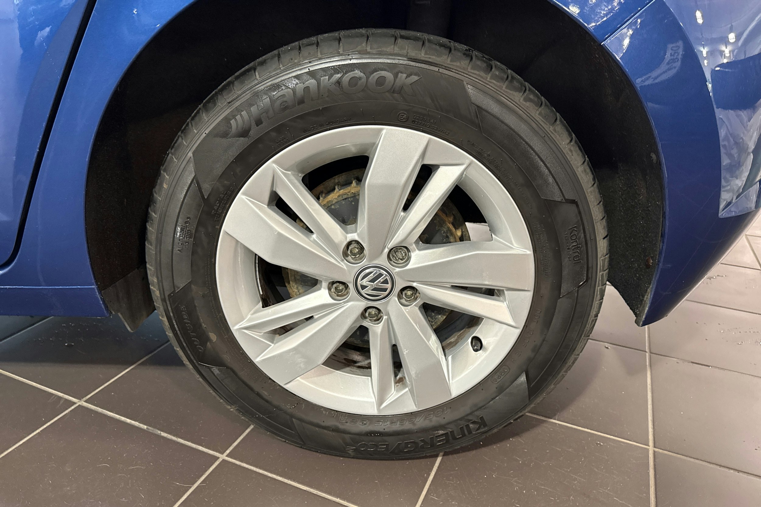 sininen Volkswagen Polo 2020 kuva 11.