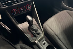 sininen Volkswagen Polo 2020 kuva 18.