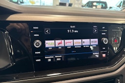 sininen Volkswagen Polo 2020 kuva 20.