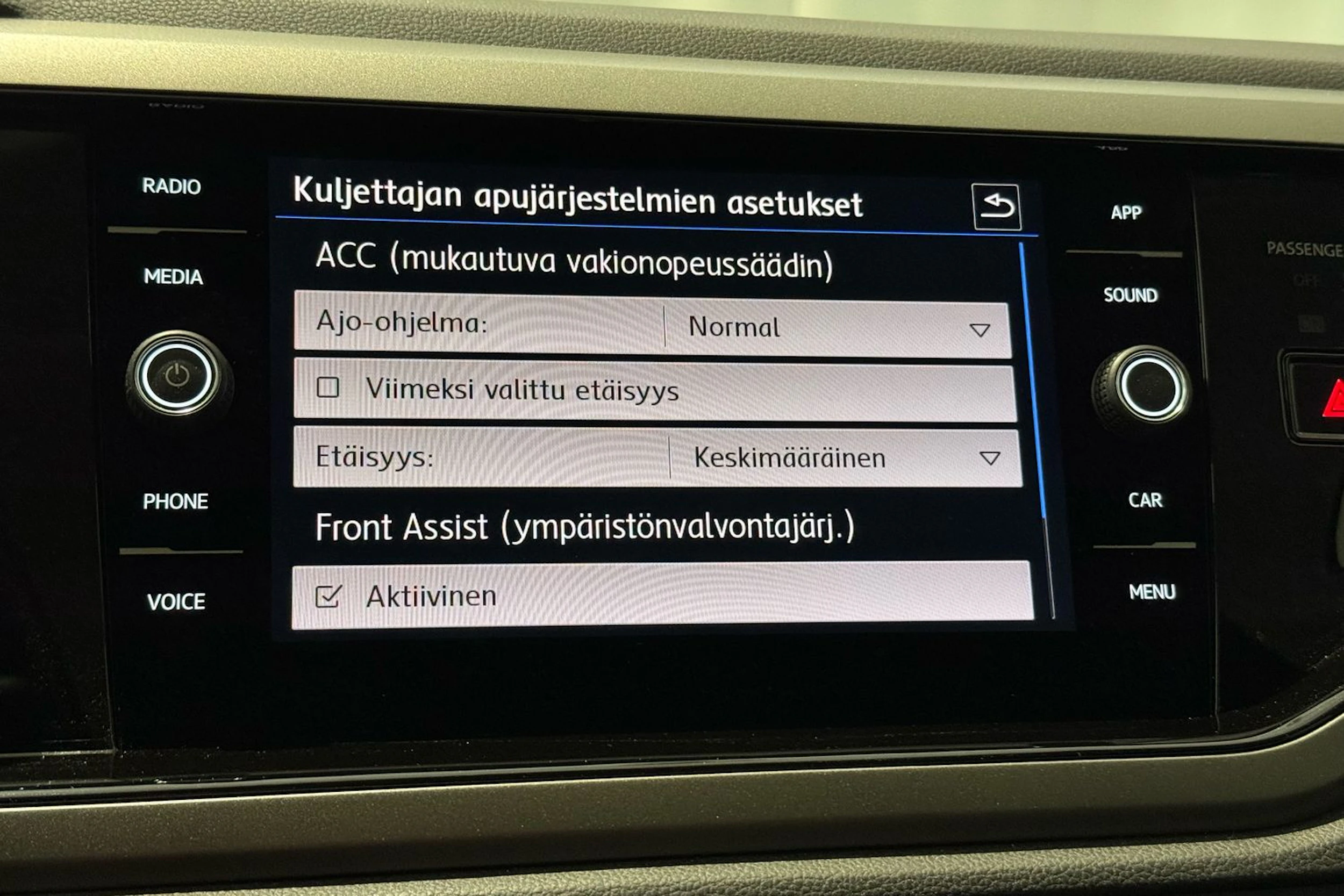 sininen Volkswagen Polo 2020 kuva 25.