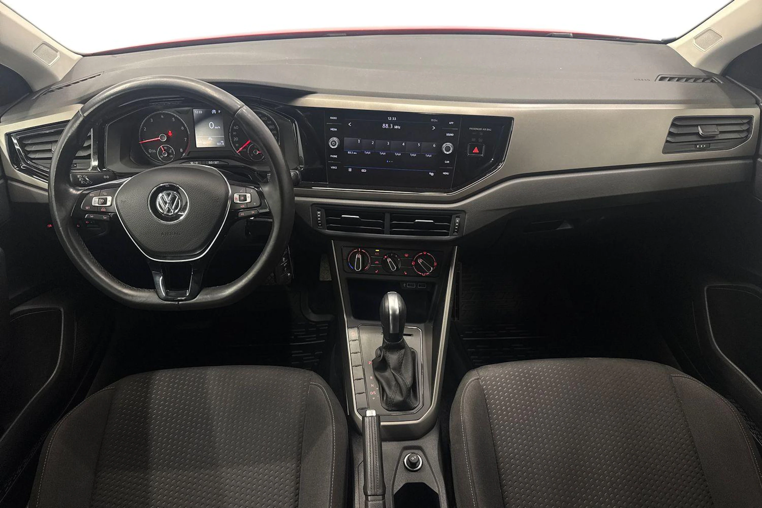 punainen Volkswagen Polo 2020 kuva 9.