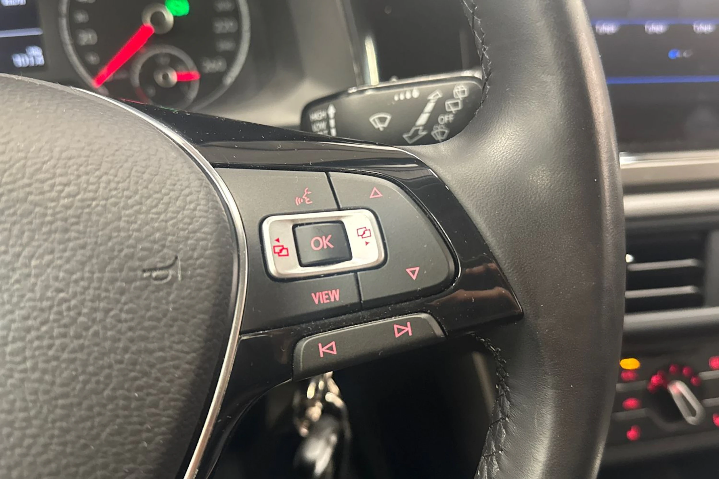 punainen Volkswagen Polo 2020 kuva 20.