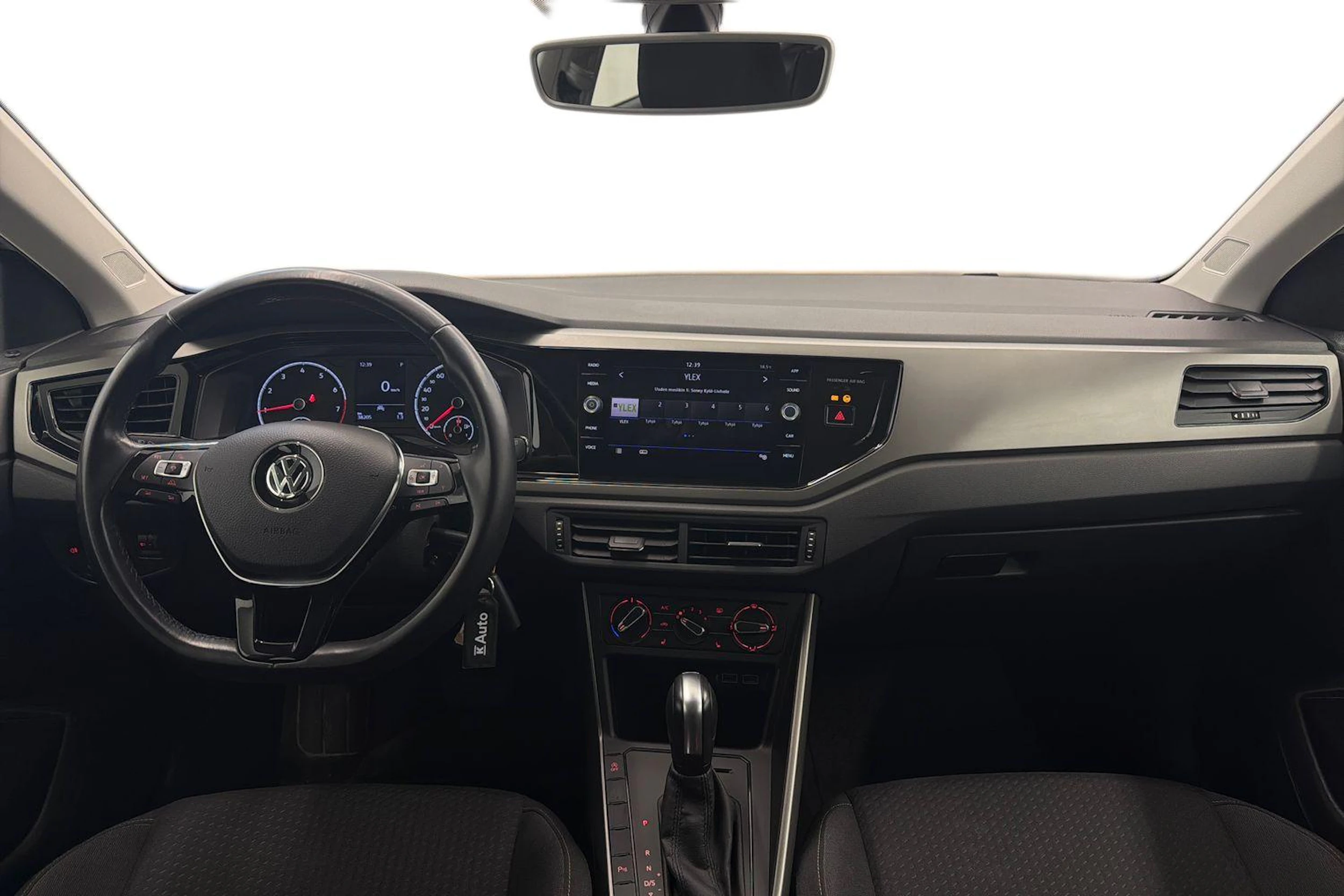 valkoinen Volkswagen Polo 2020 kuva 7.