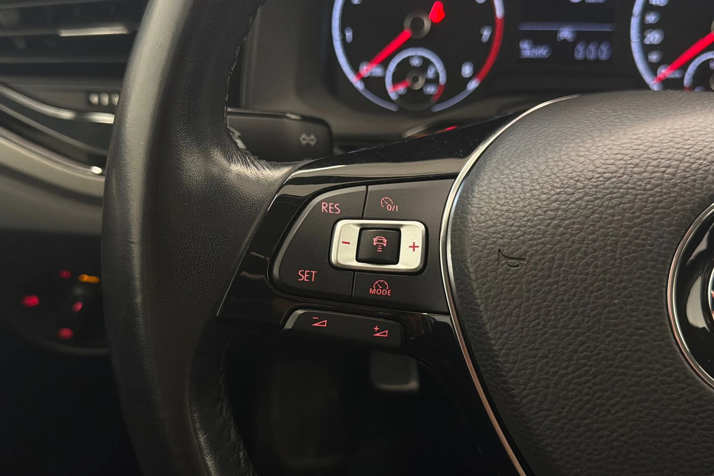 valkoinen Volkswagen Polo 2020 kuva 17.