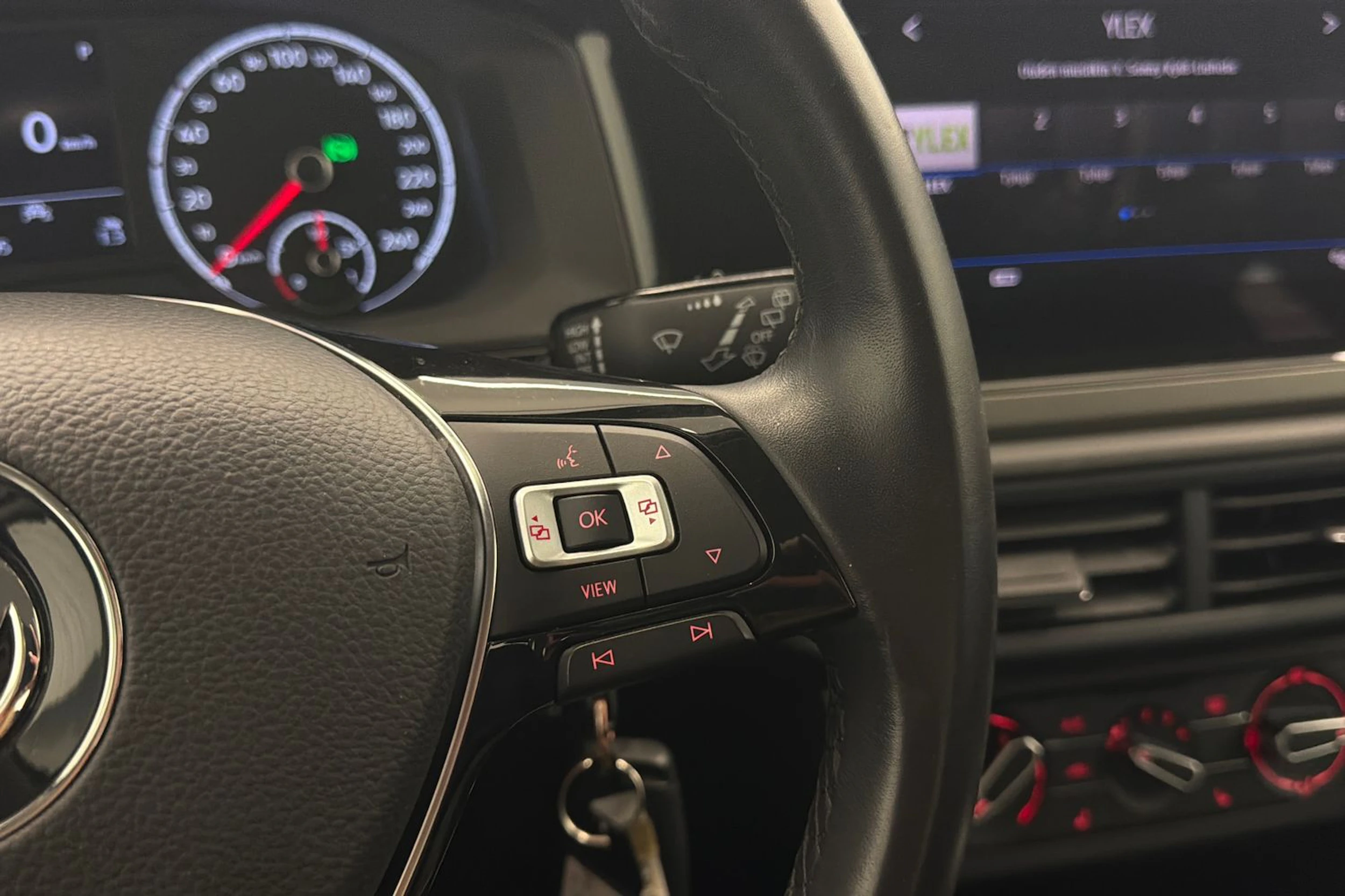 valkoinen Volkswagen Polo 2020 kuva 18.