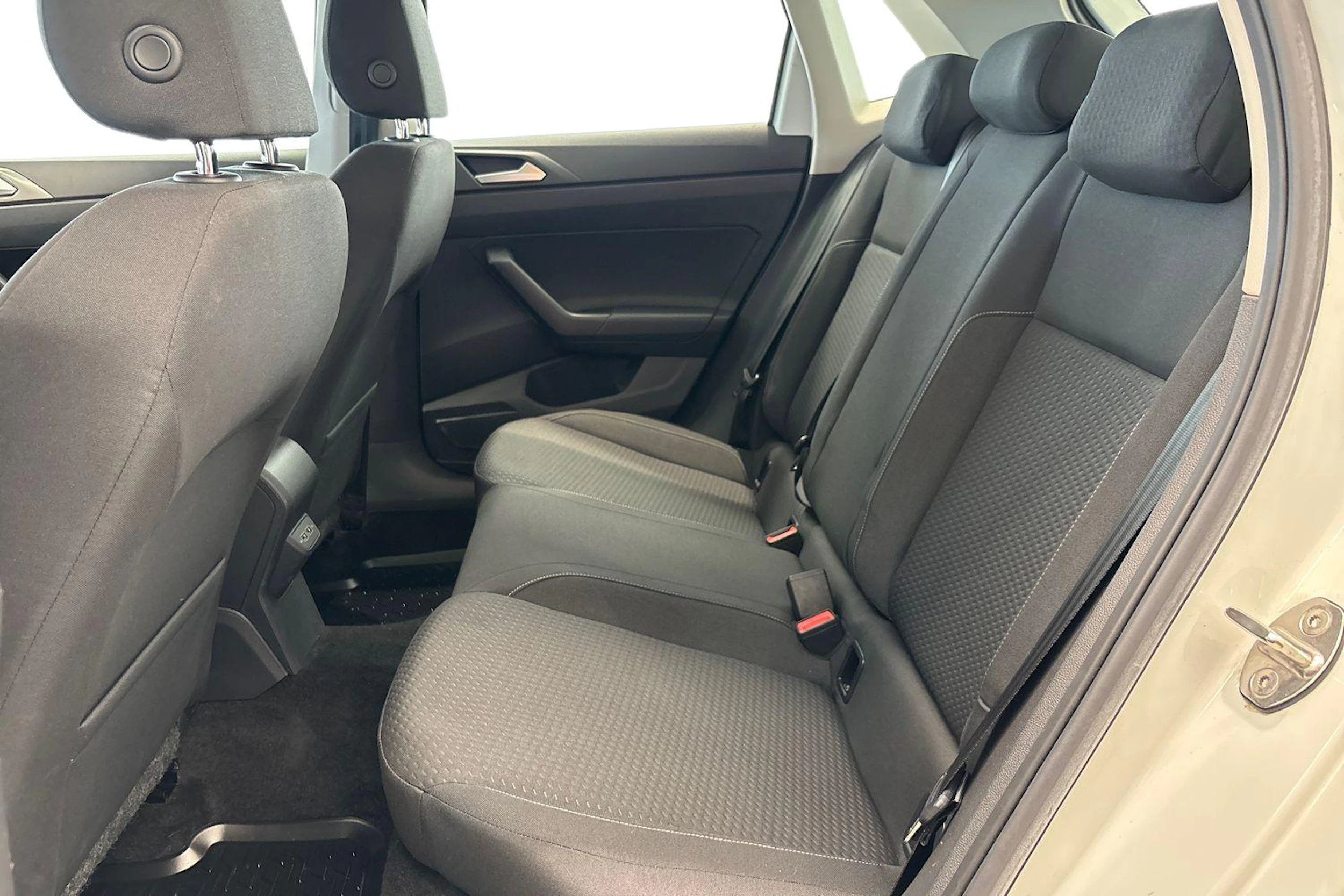 Valkoinen Volkswagen POLO 2020 kuva 8.