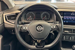 Valkoinen Volkswagen POLO 2020 kuva 17.