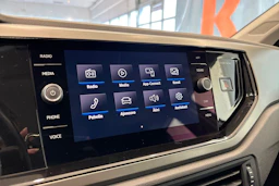 Valkoinen Volkswagen POLO 2020 kuva 23.