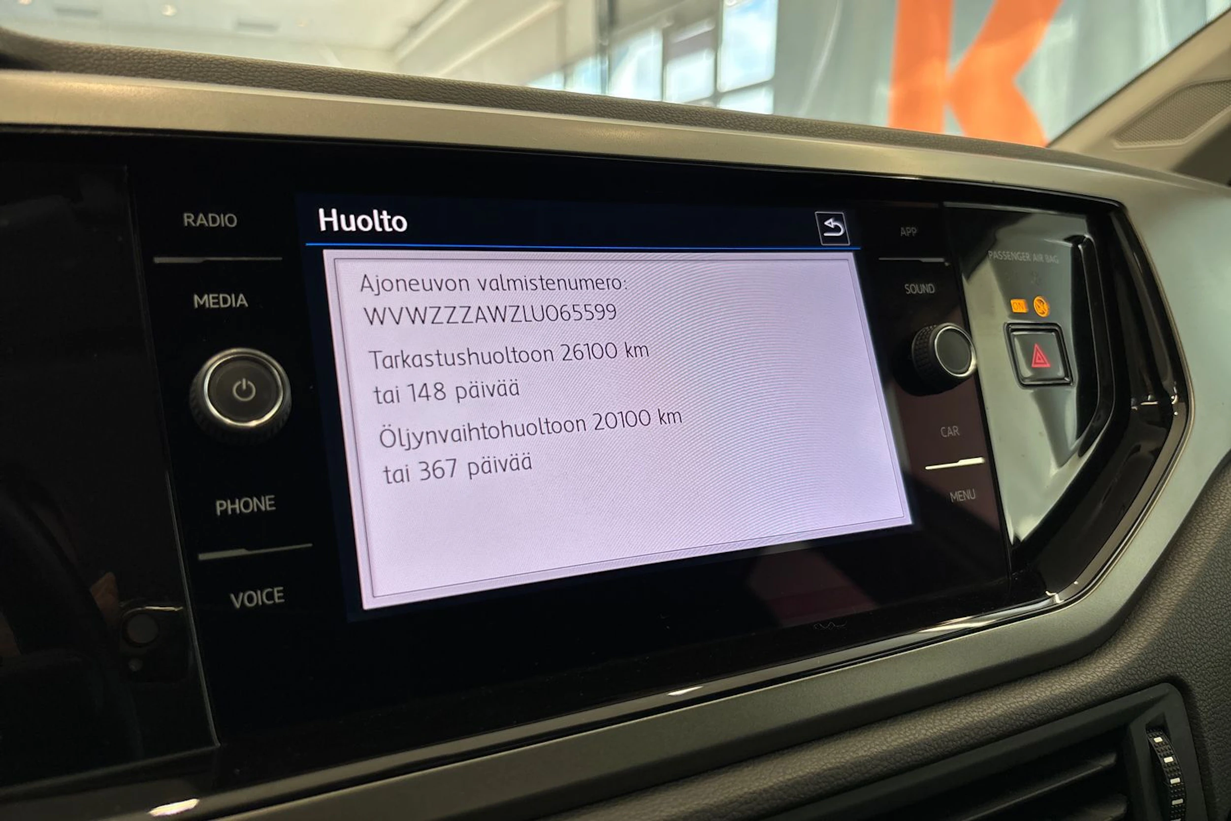 Valkoinen Volkswagen POLO 2020 kuva 25.