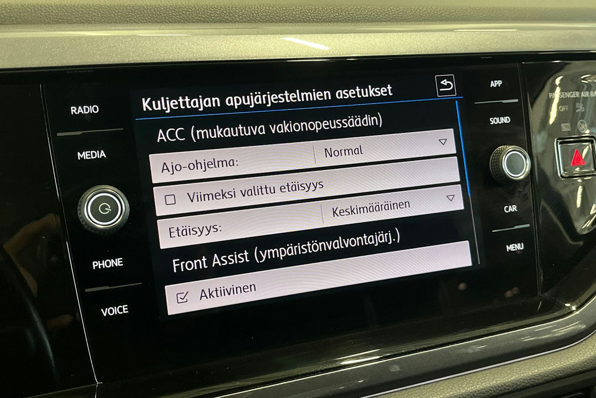 met. musta Volkswagen Polo 2020 kuva 22.