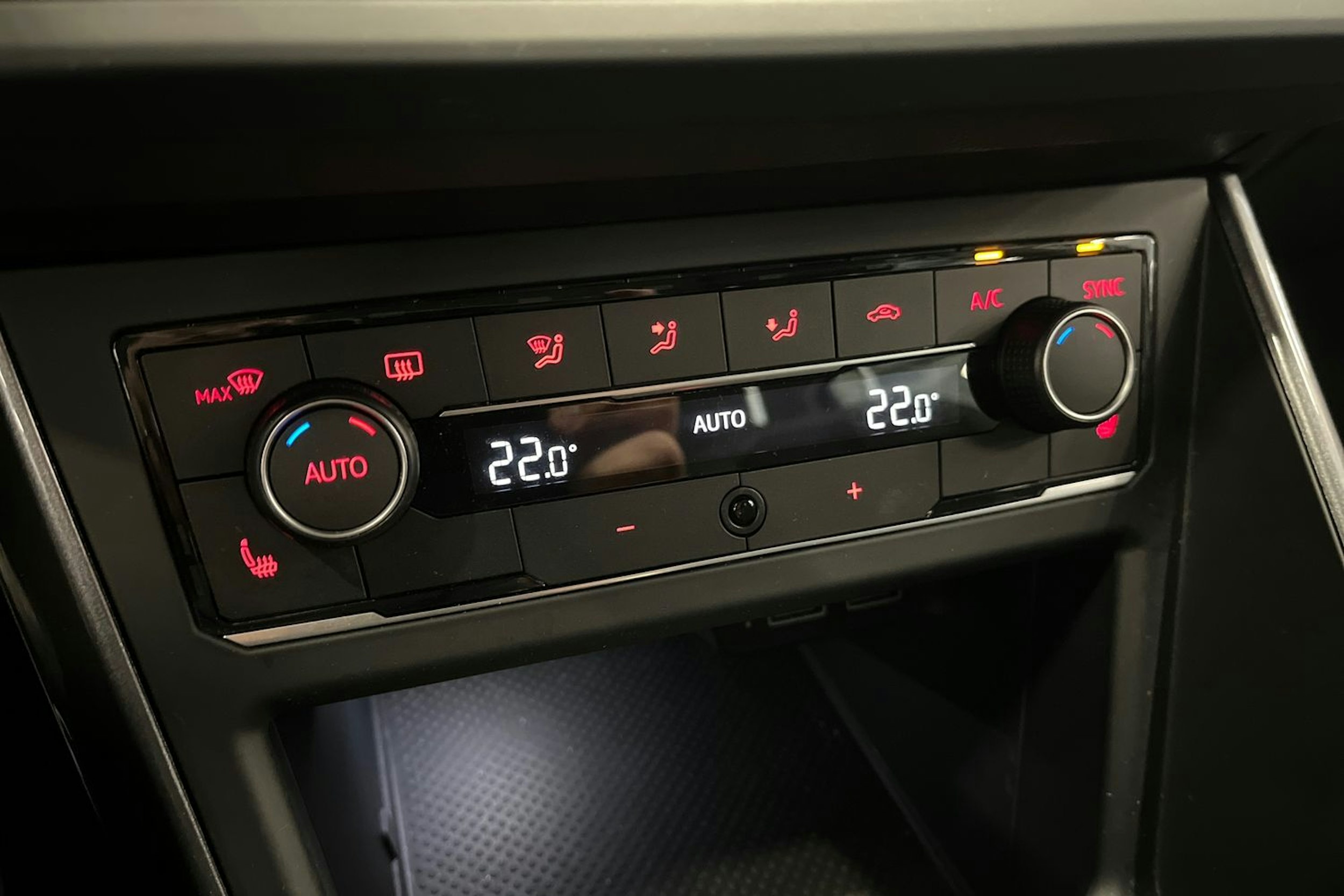 met. musta Volkswagen Polo 2020 kuva 26.