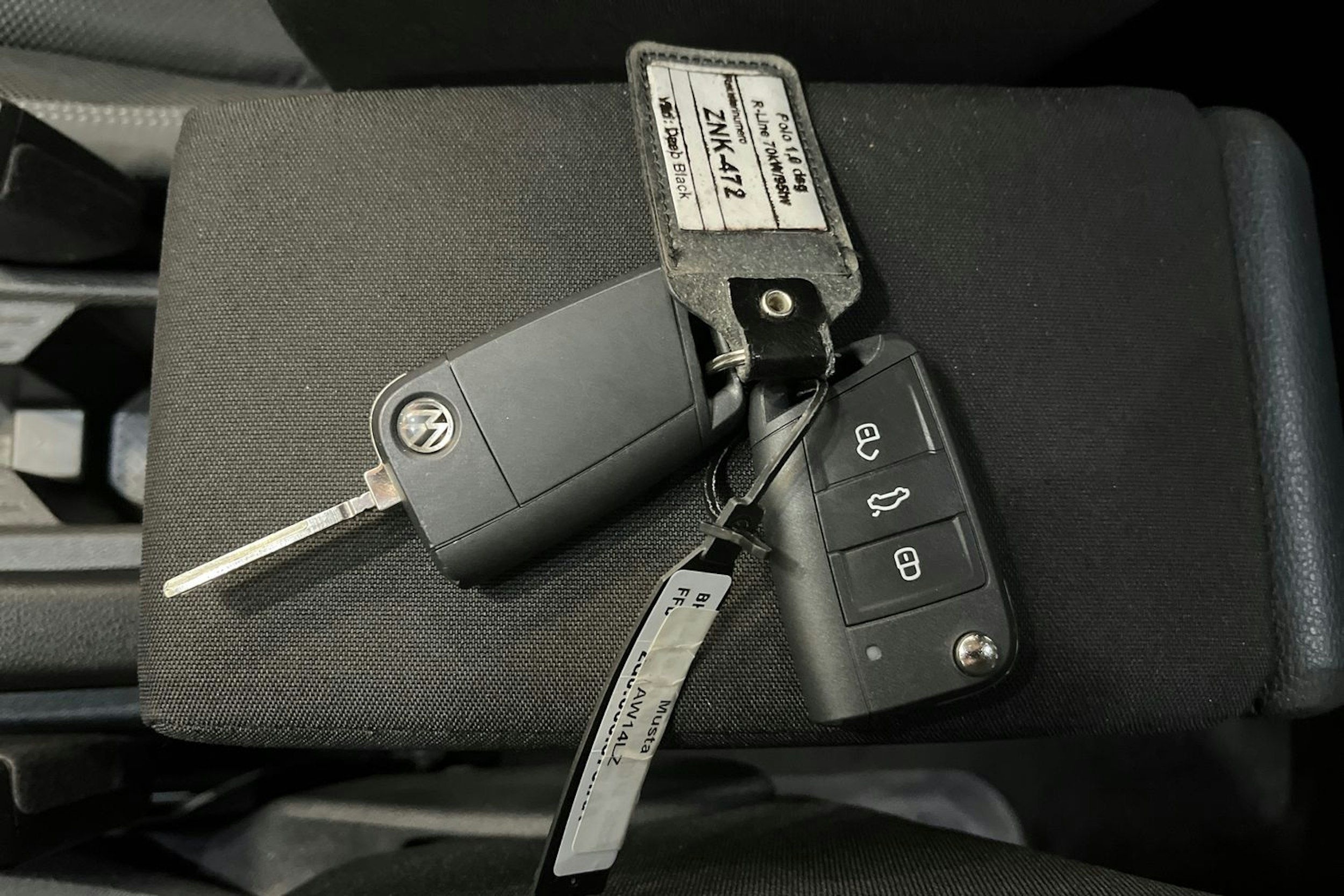 met. musta Volkswagen Polo 2020 kuva 30.