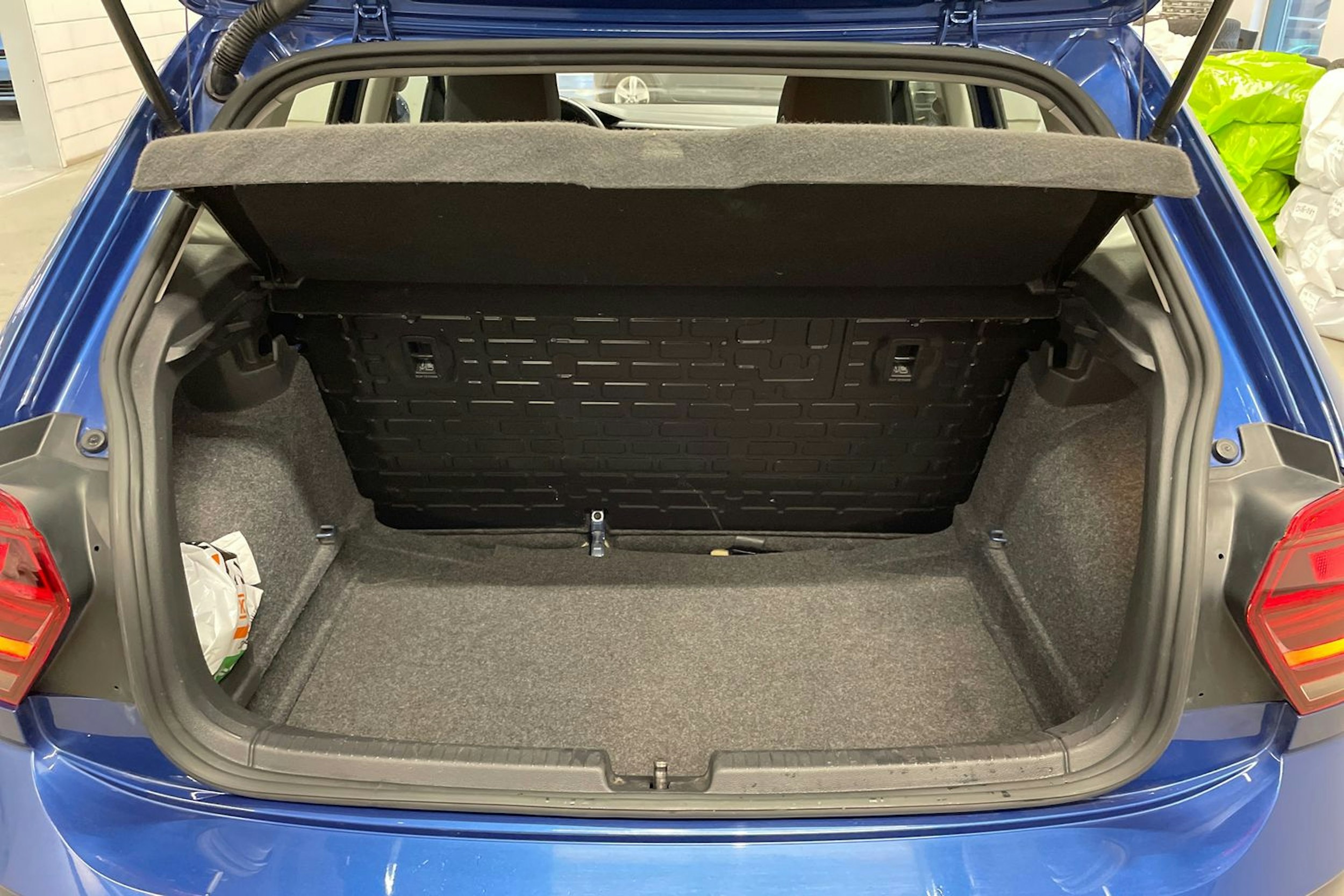 met. sininen Volkswagen Polo 2021 kuva 11.