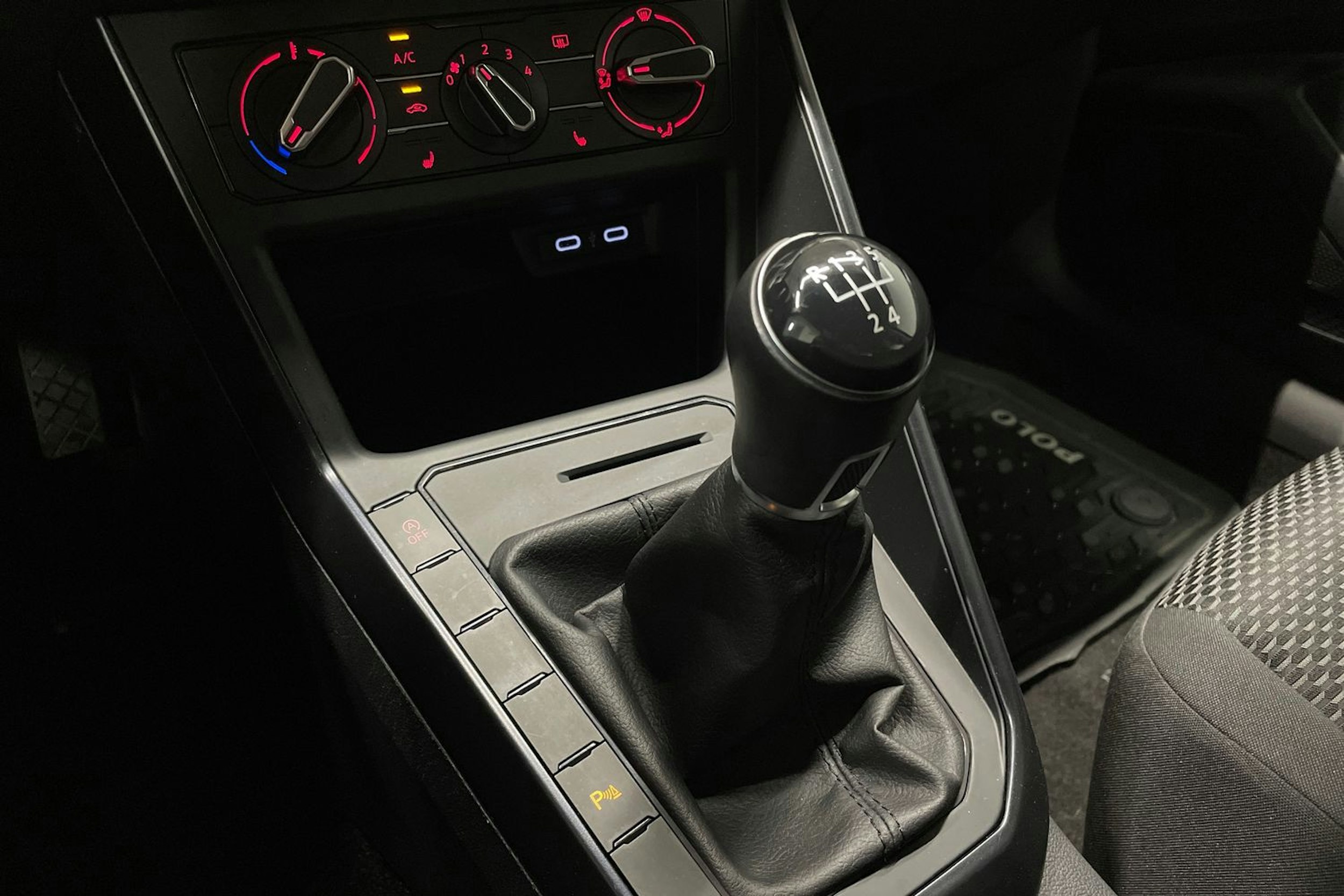 met. sininen Volkswagen Polo 2021 kuva 17.