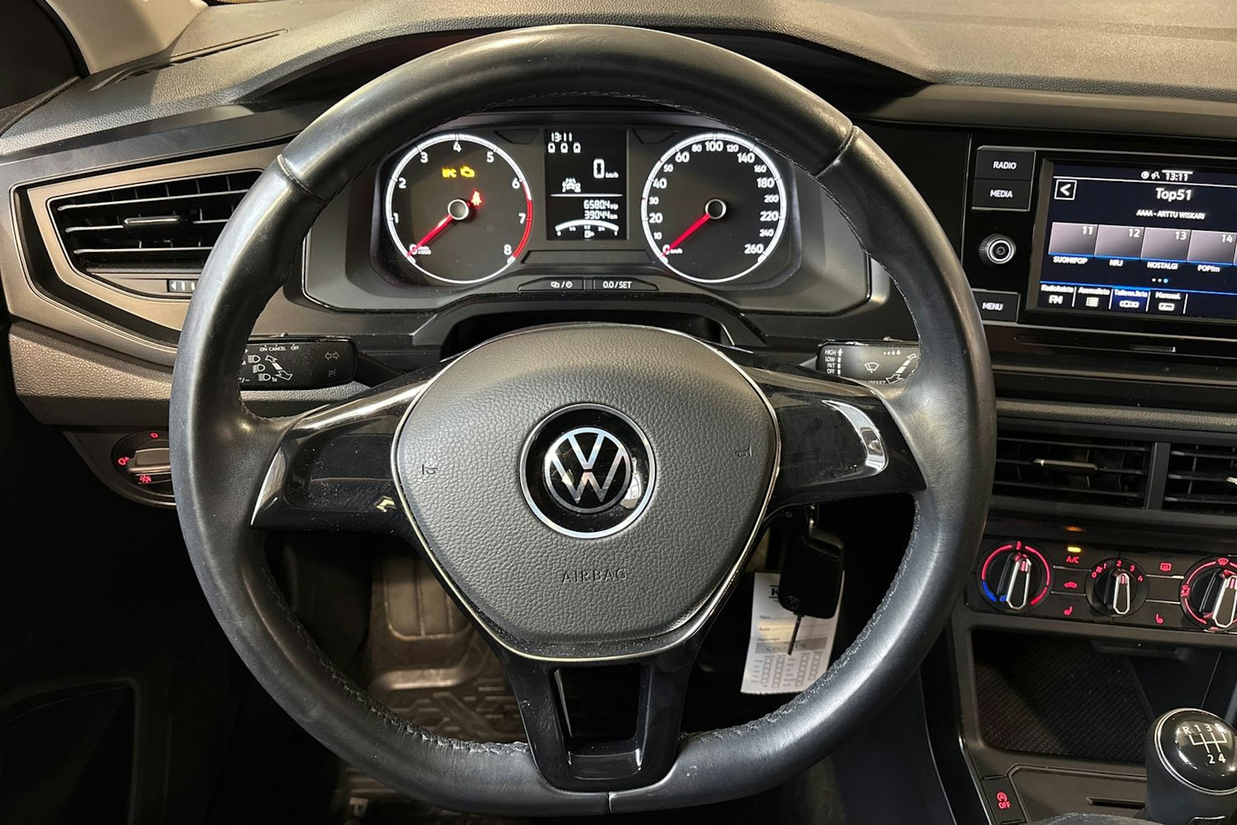 musta Volkswagen Polo 2021 kuva 17.