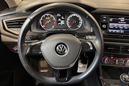 musta Volkswagen Polo 2021 kuva 17.