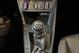 musta Volkswagen Polo 2021 kuva 20.