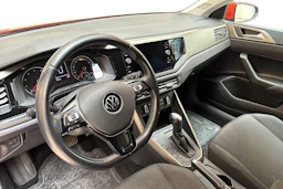 oranssi Volkswagen Polo 2021 kuva 8.