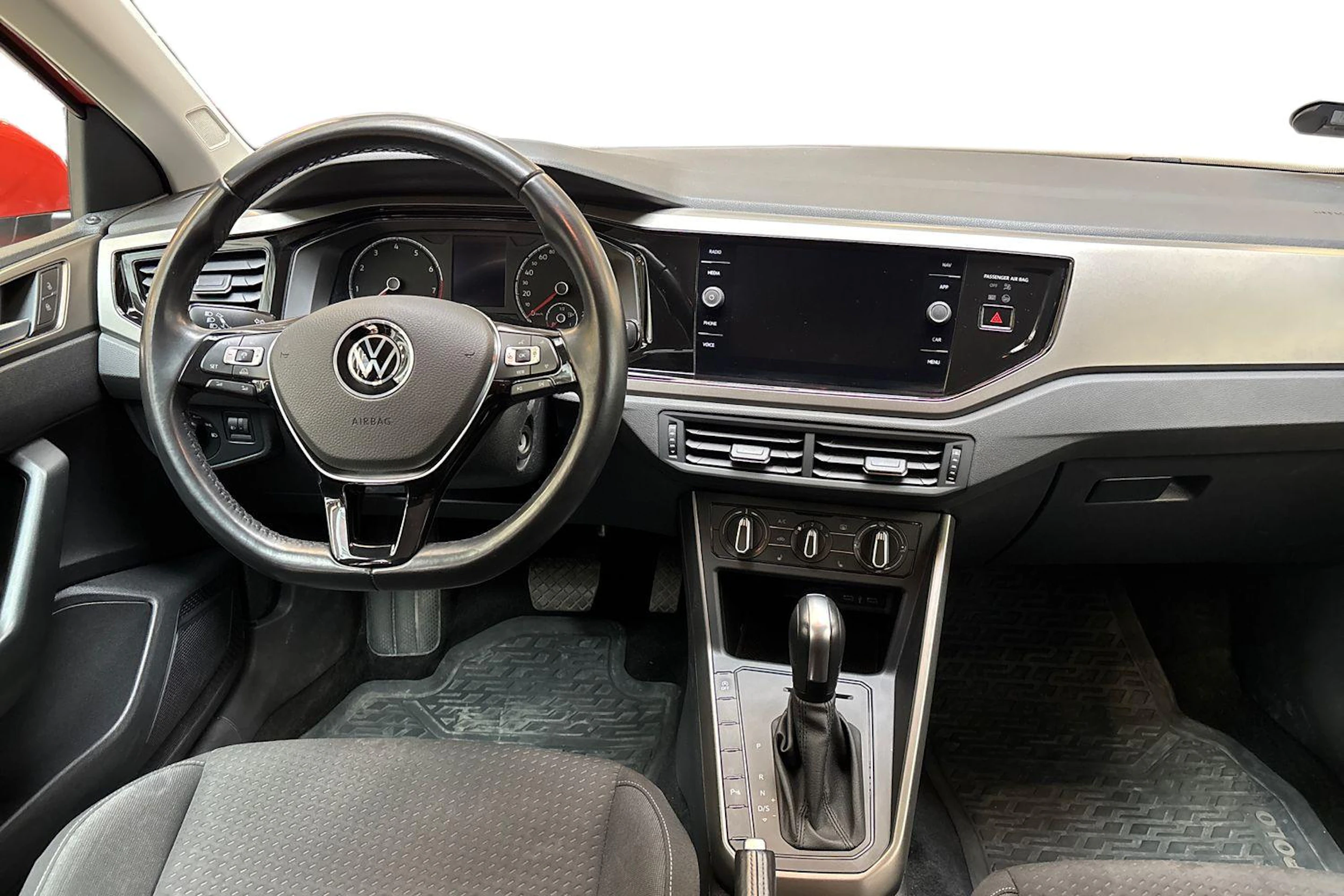 oranssi Volkswagen Polo 2021 kuva 9.