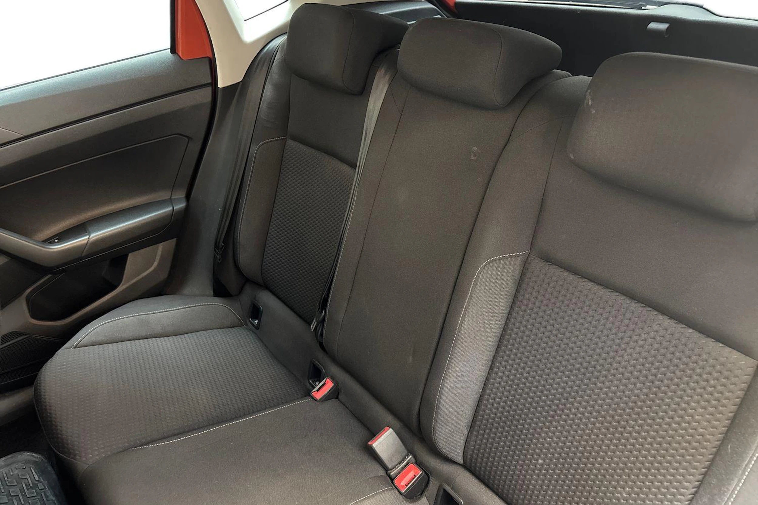 oranssi Volkswagen Polo 2021 kuva 11.