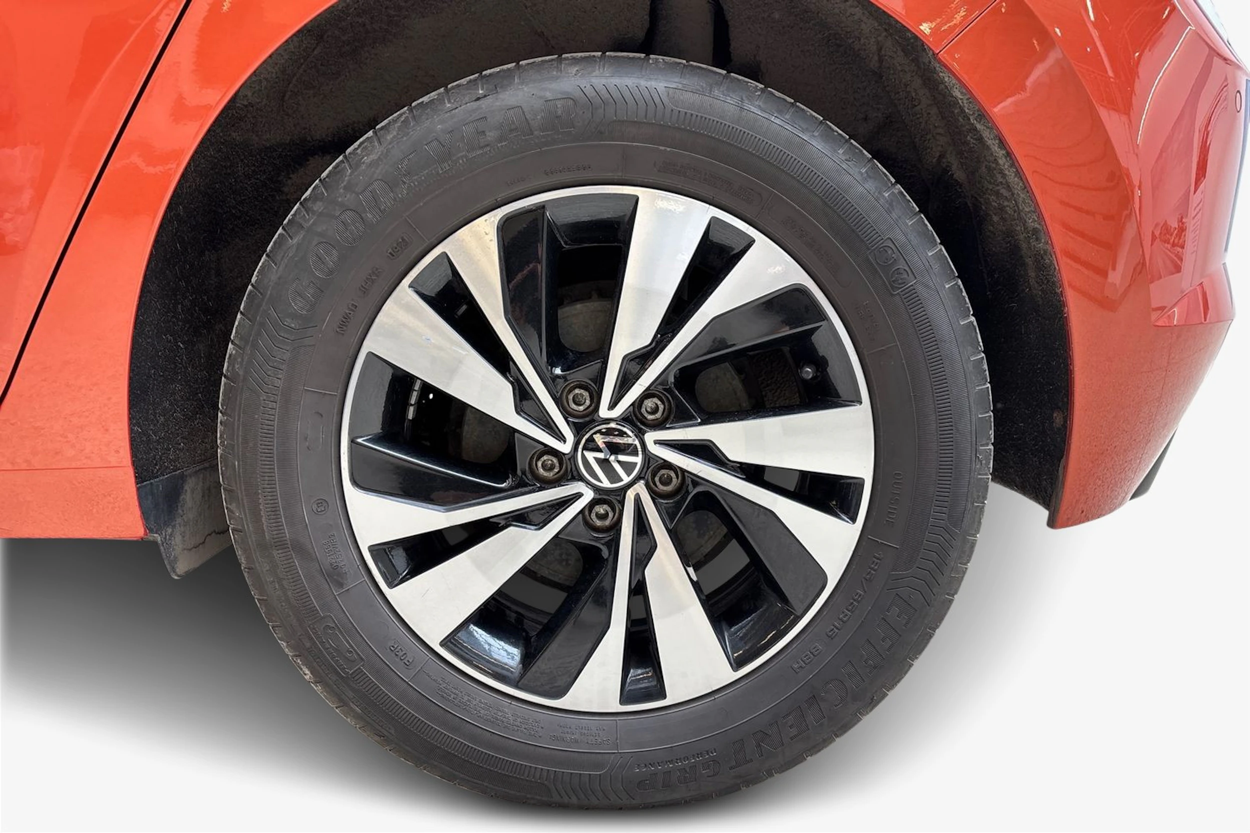 oranssi Volkswagen Polo 2021 kuva 12.