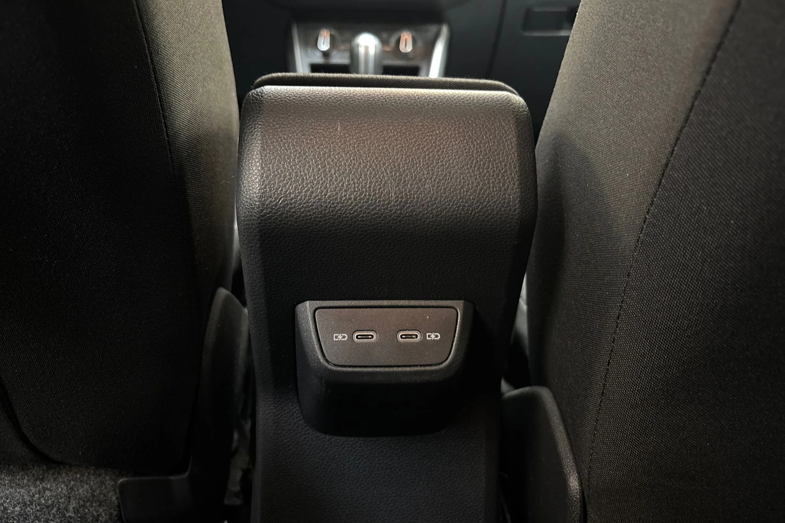 oranssi Volkswagen Polo 2021 kuva 17.