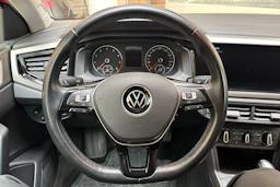 oranssi Volkswagen Polo 2021 kuva 20.