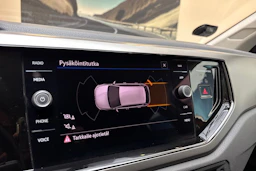 oranssi Volkswagen Polo 2021 kuva 22.