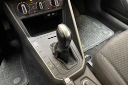 oranssi Volkswagen Polo 2021 kuva 23.