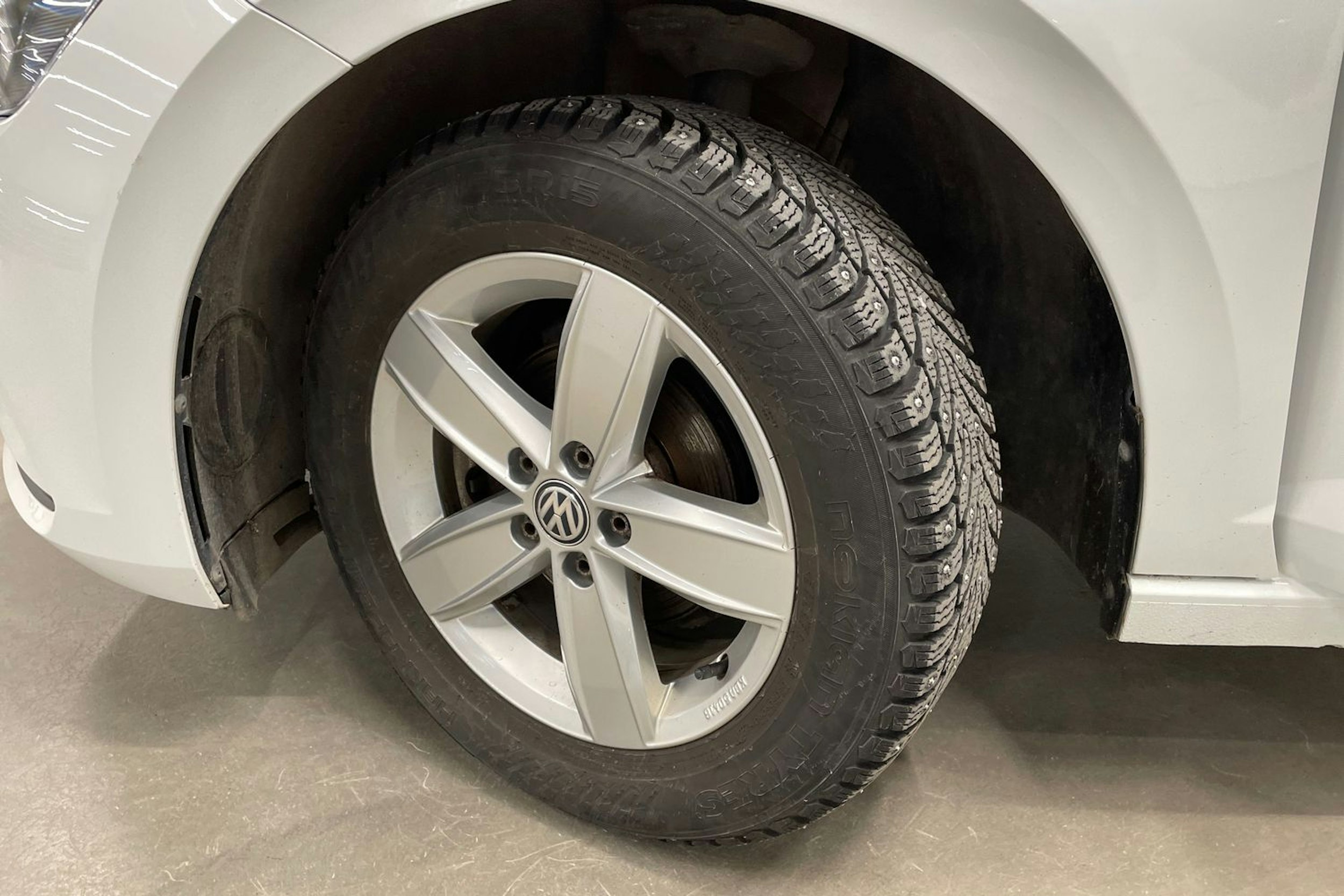 valkoinen Volkswagen Polo 2021 kuva 13.