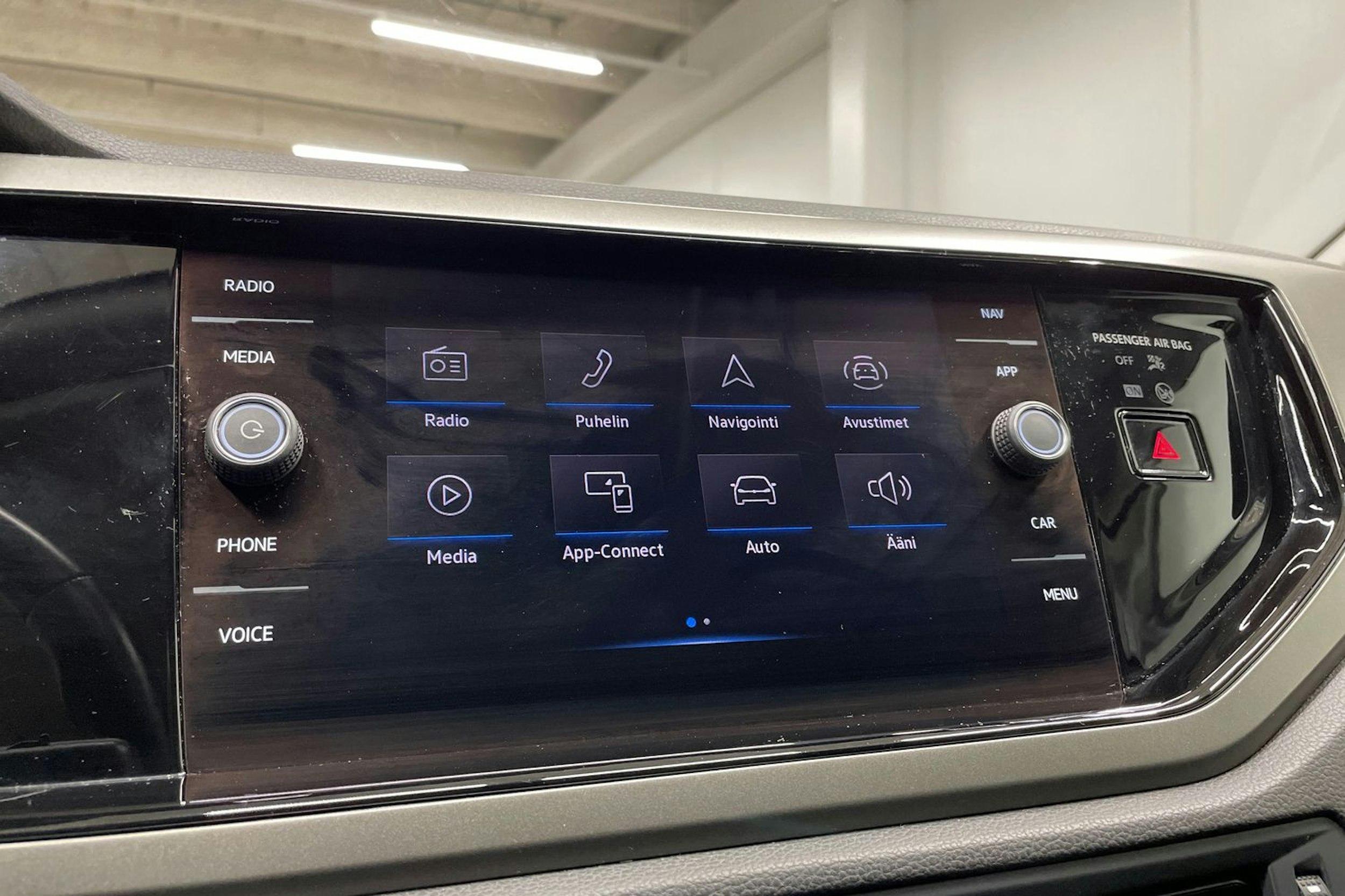 valkoinen Volkswagen Polo 2021 kuva 17.