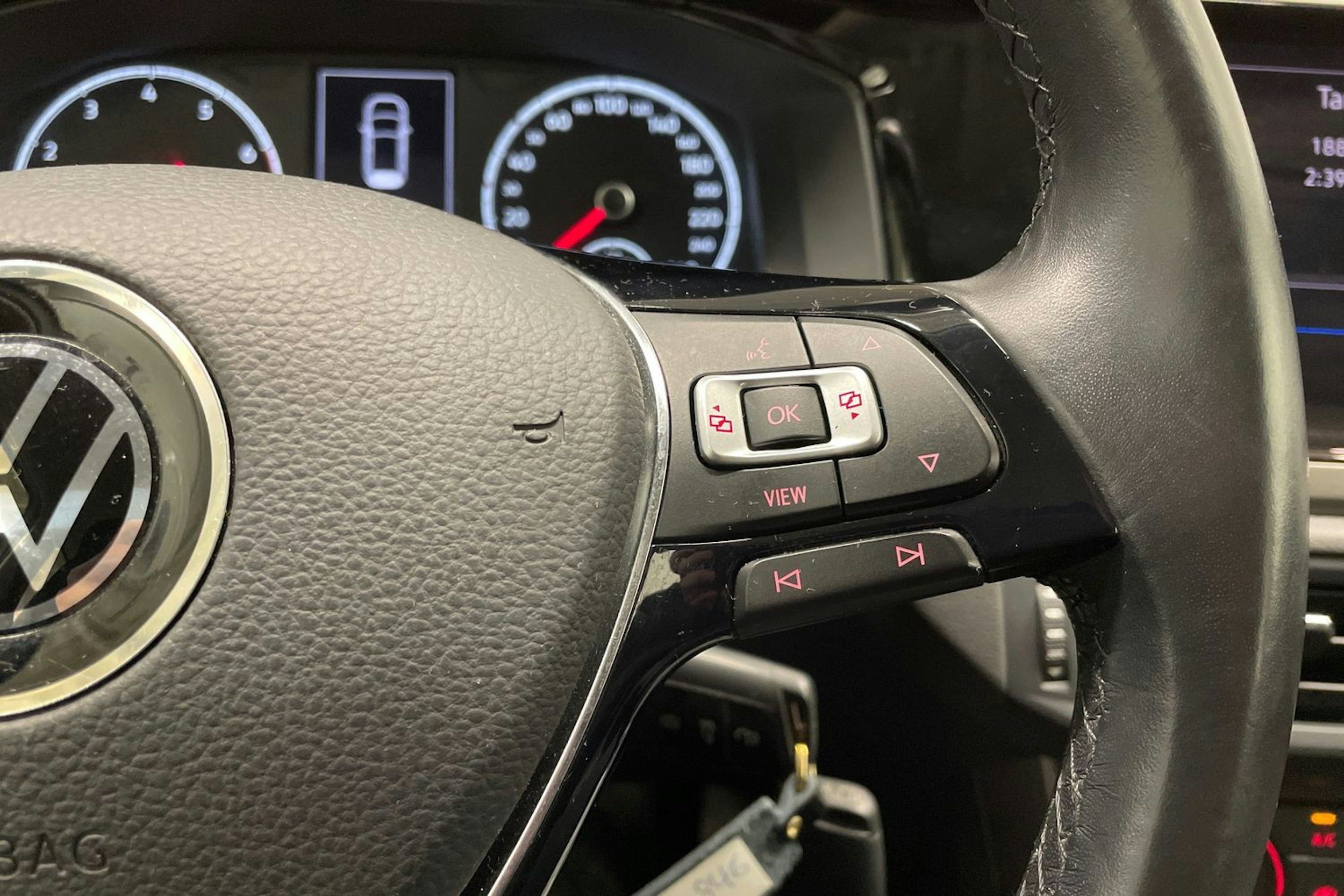 valkoinen Volkswagen Polo 2021 kuva 24.