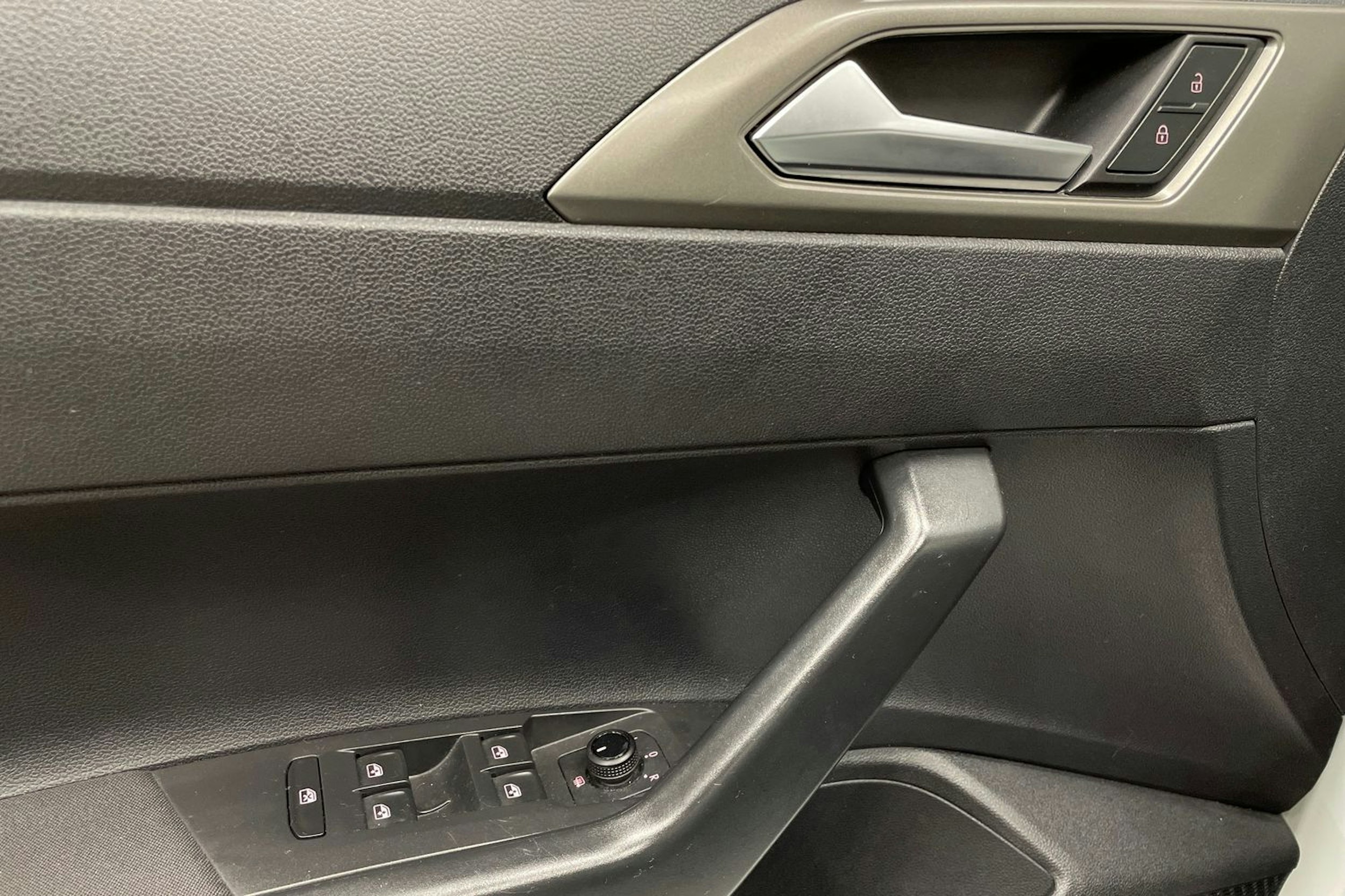 valkoinen Volkswagen Polo 2021 kuva 25.