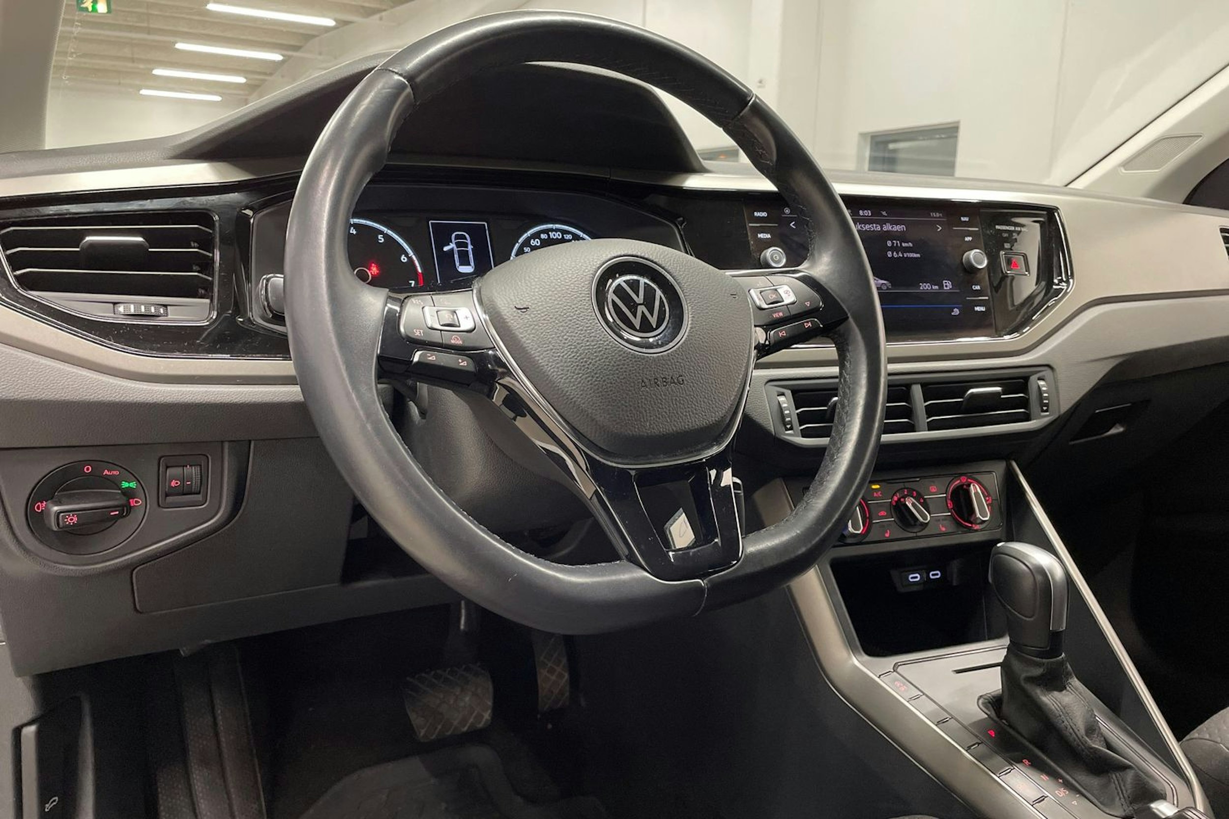 valkoinen Volkswagen Polo 2021 kuva 26.