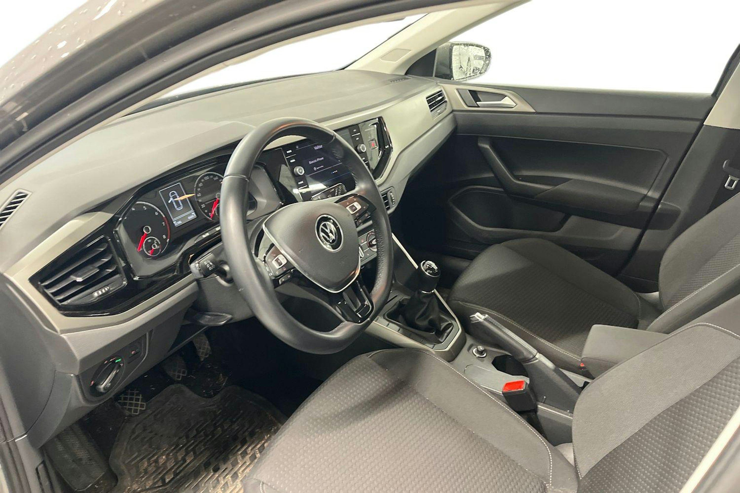 Harmaa Volkswagen POLO 2021 kuva 3.